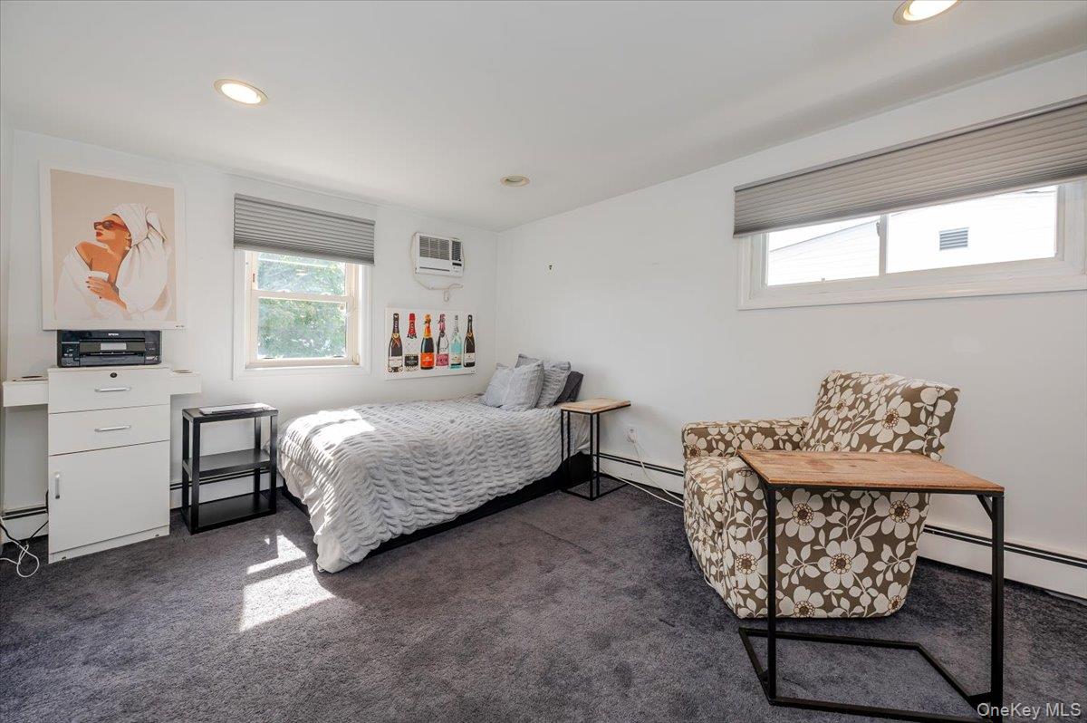 99 W Cortland Avenue, Oceanside, NY 11572