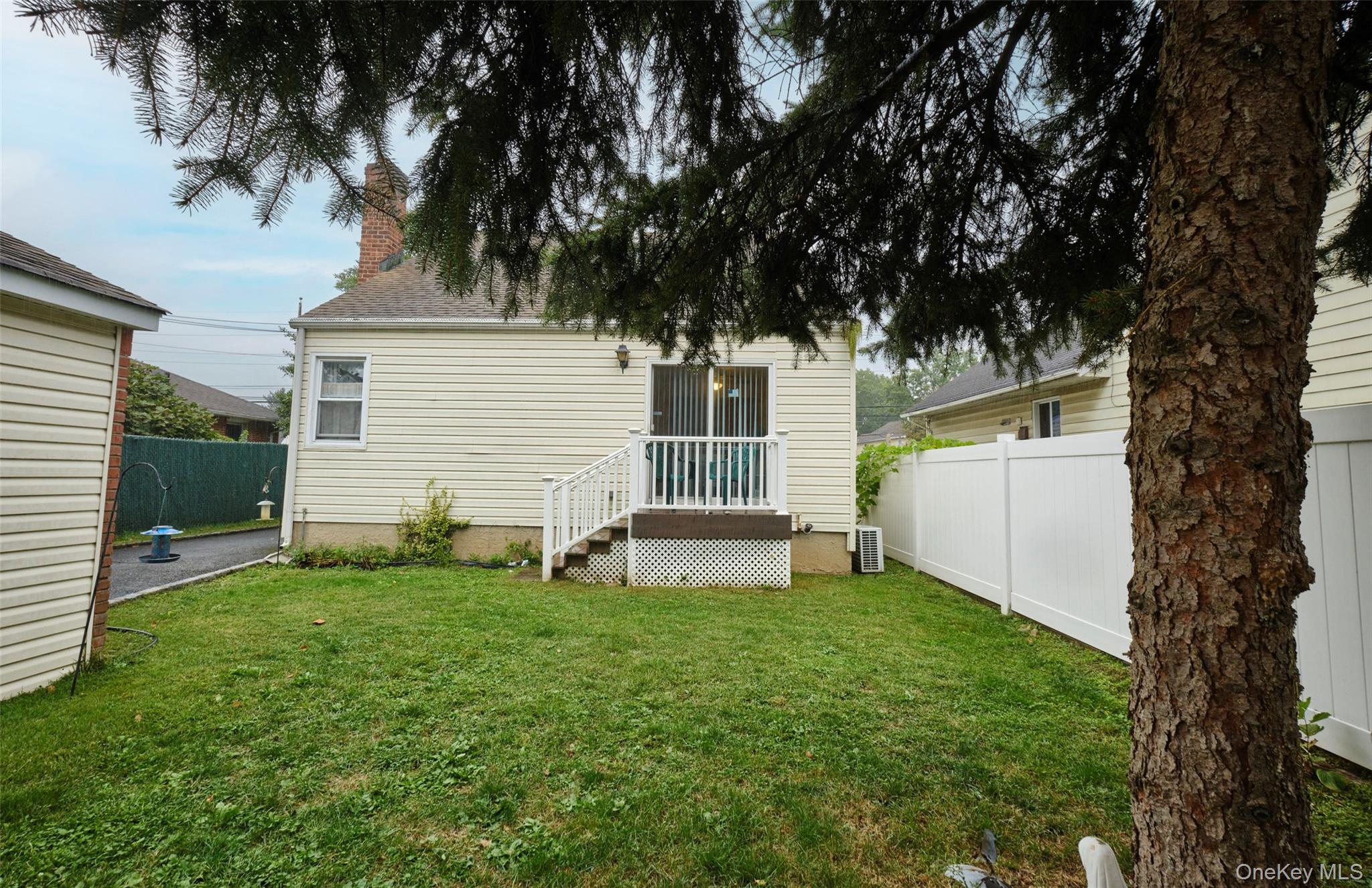 911 Covert Avenue, New Hyde Park, NY 11040