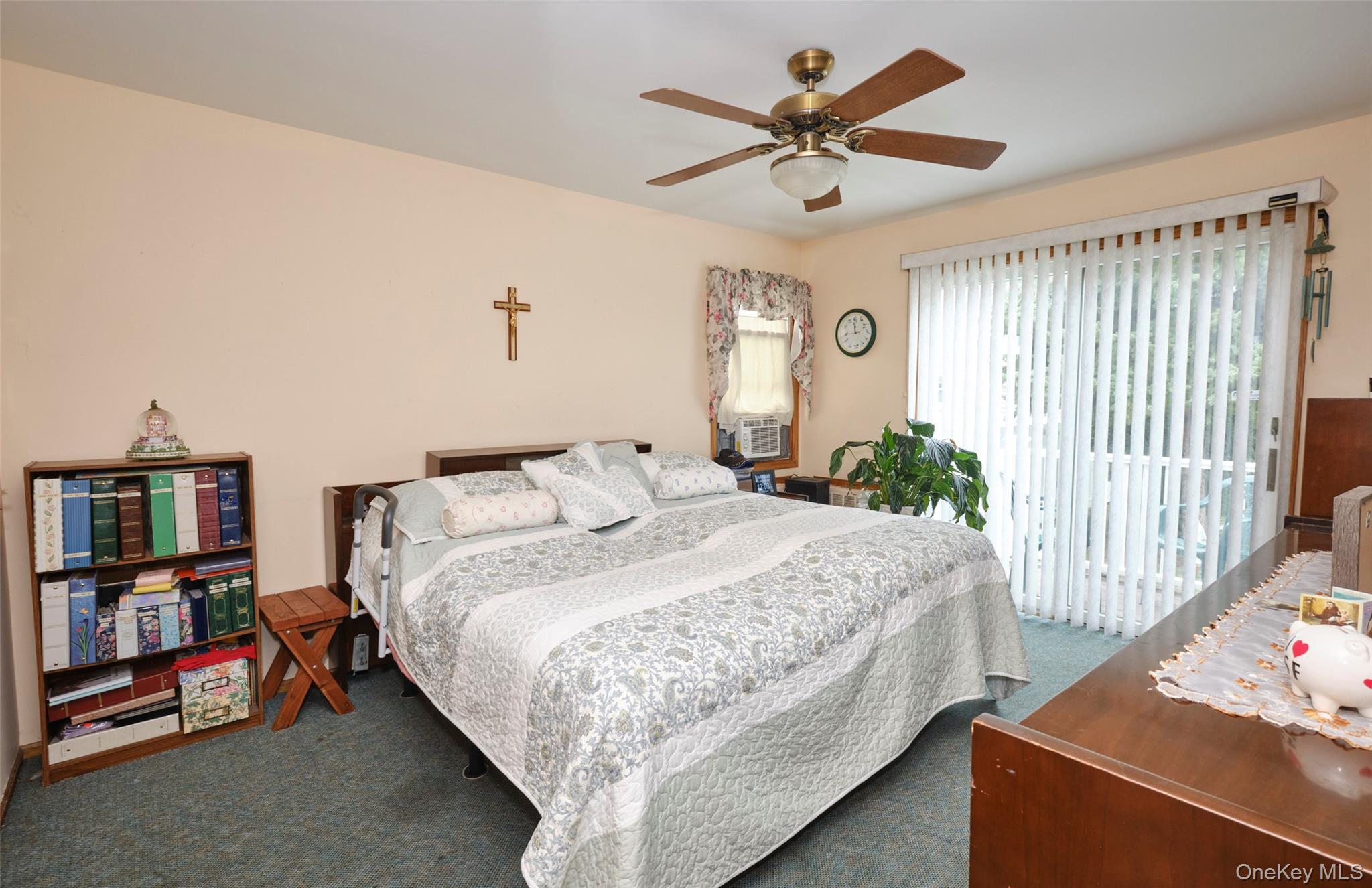 911 Covert Avenue, New Hyde Park, NY 11040