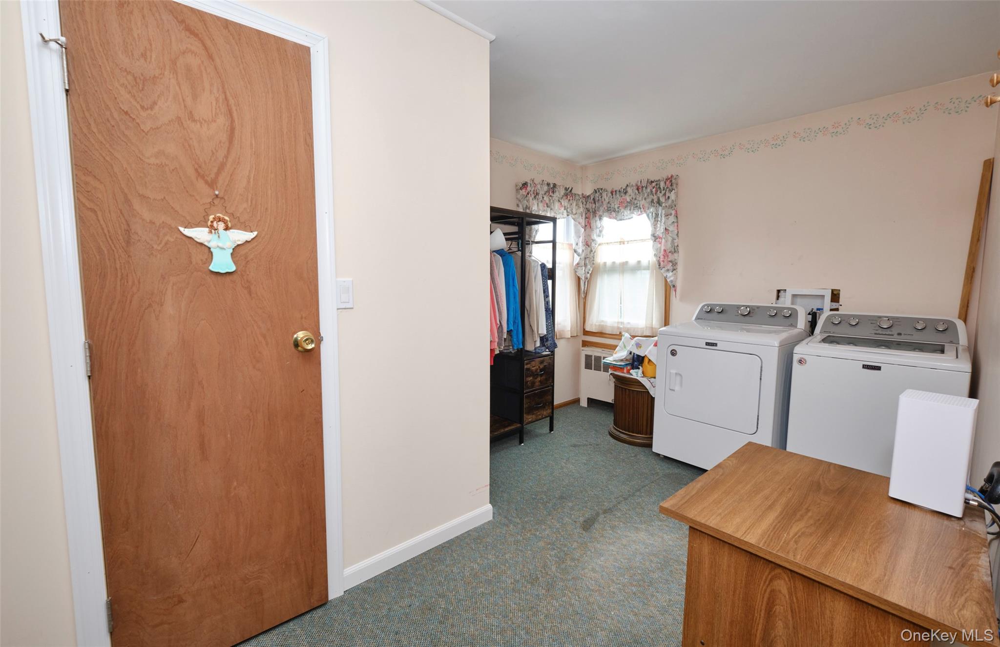 911 Covert Avenue, New Hyde Park, NY 11040