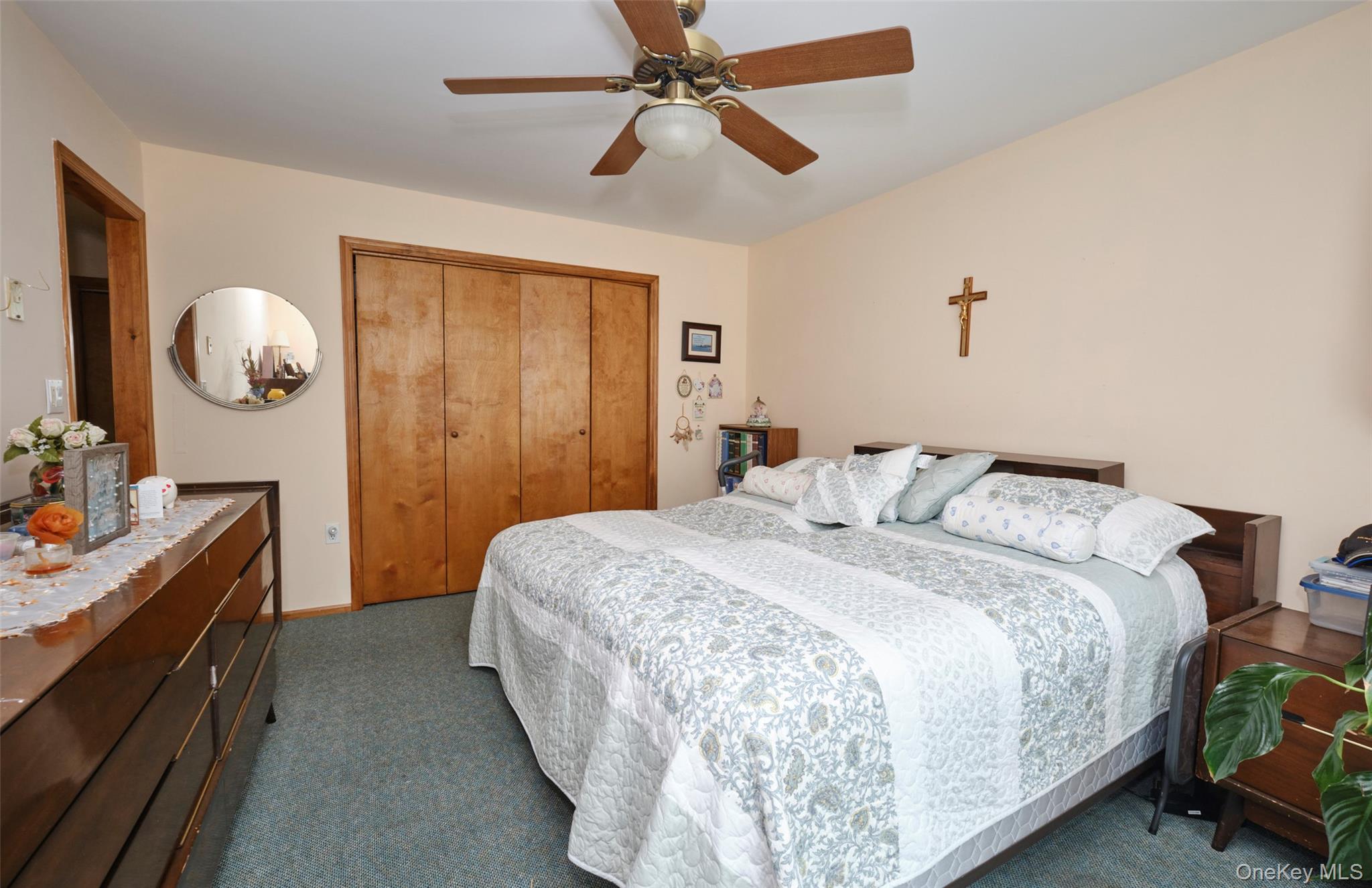 911 Covert Avenue, New Hyde Park, NY 11040