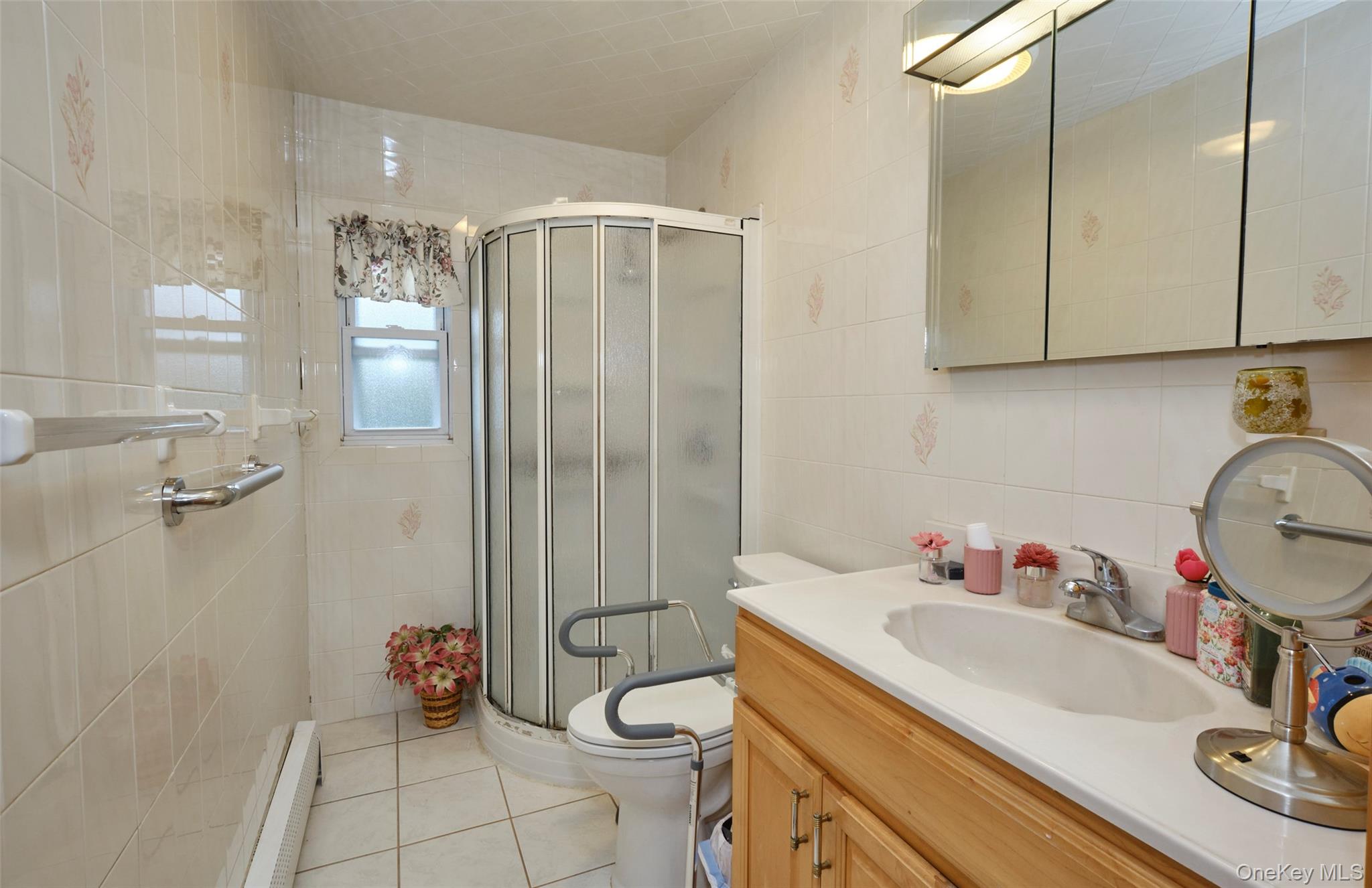 911 Covert Avenue, New Hyde Park, NY 11040