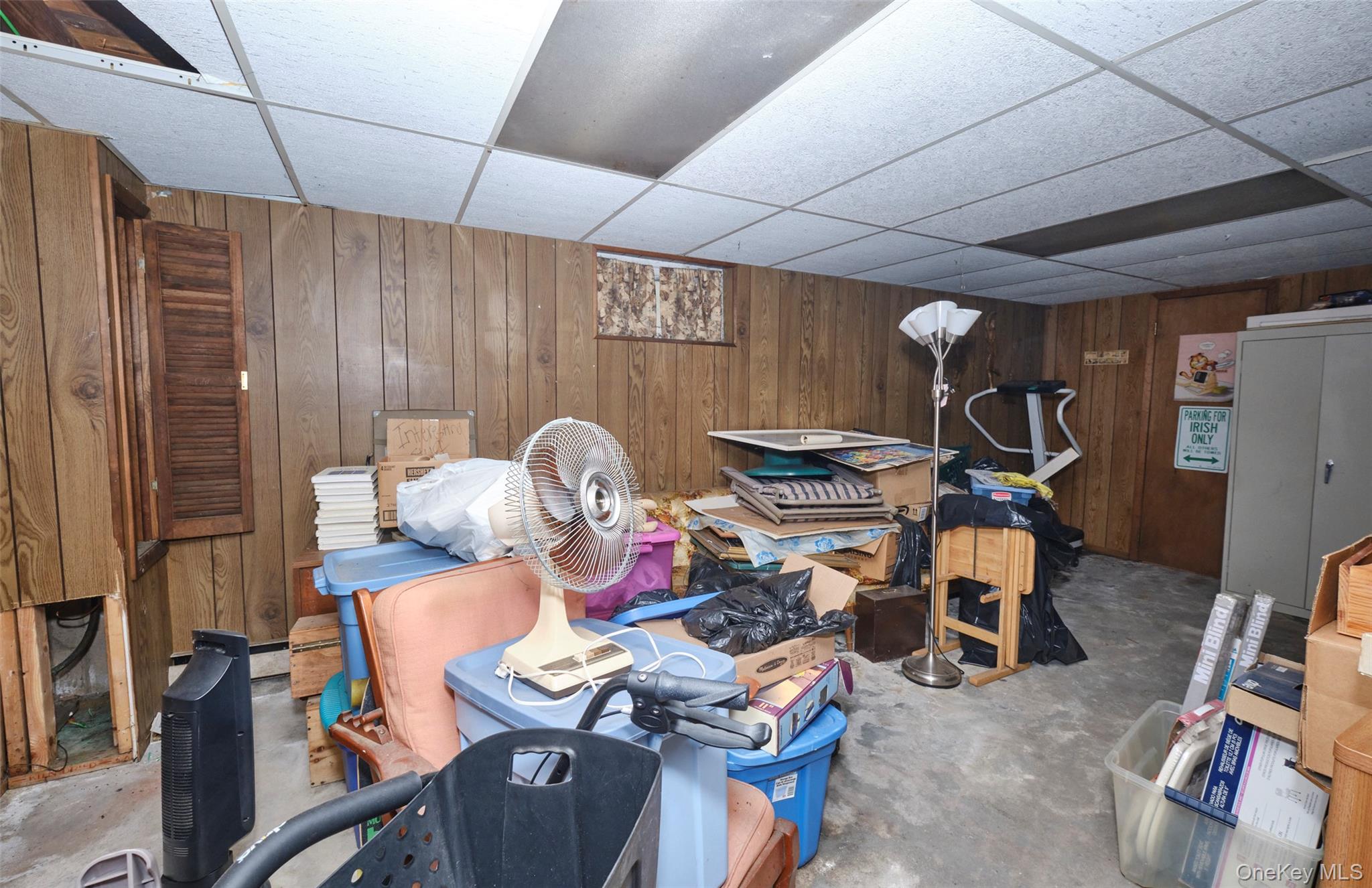 911 Covert Avenue, New Hyde Park, NY 11040