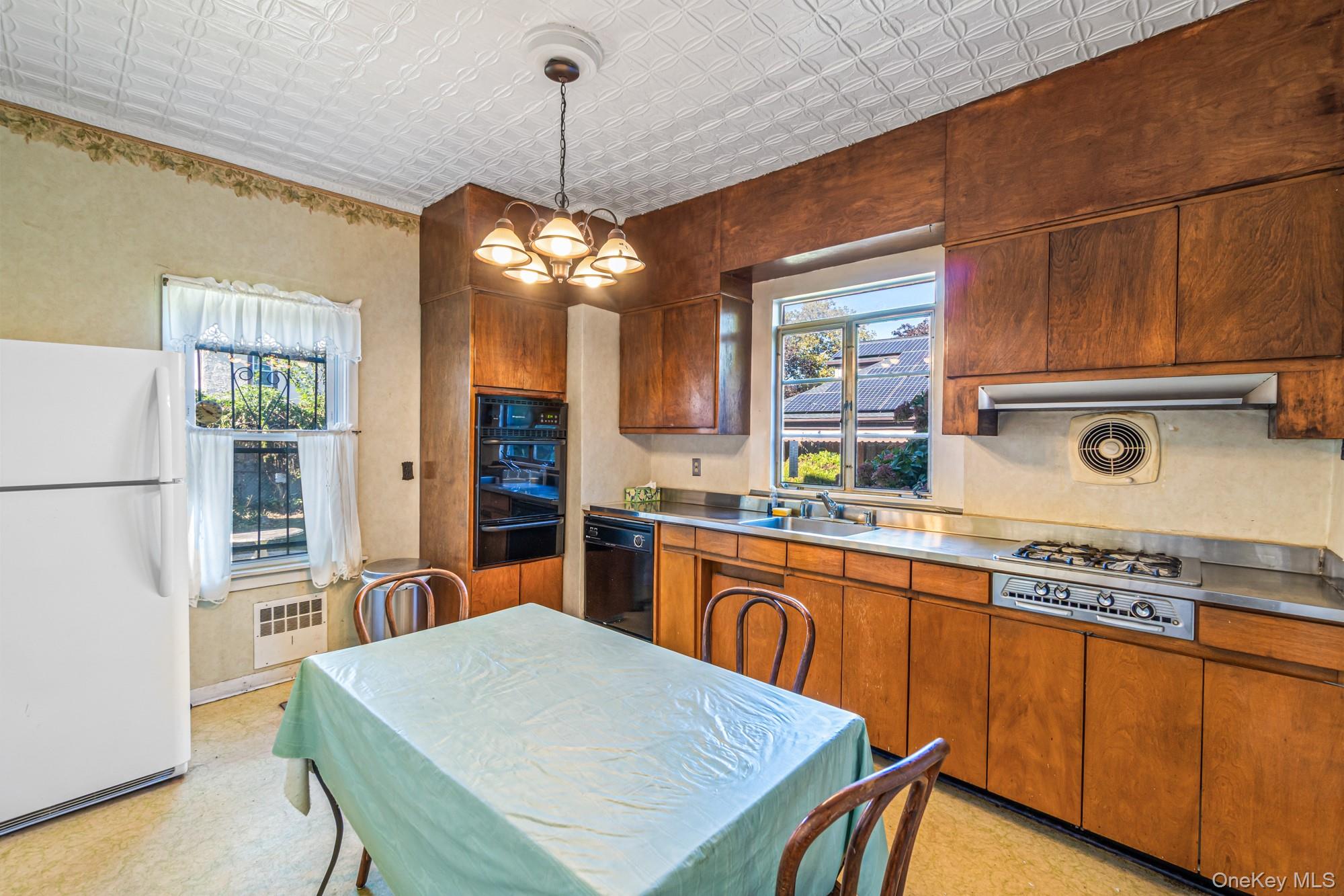 184-51 Hovenden Road, Jamaica Estates, NY 11432