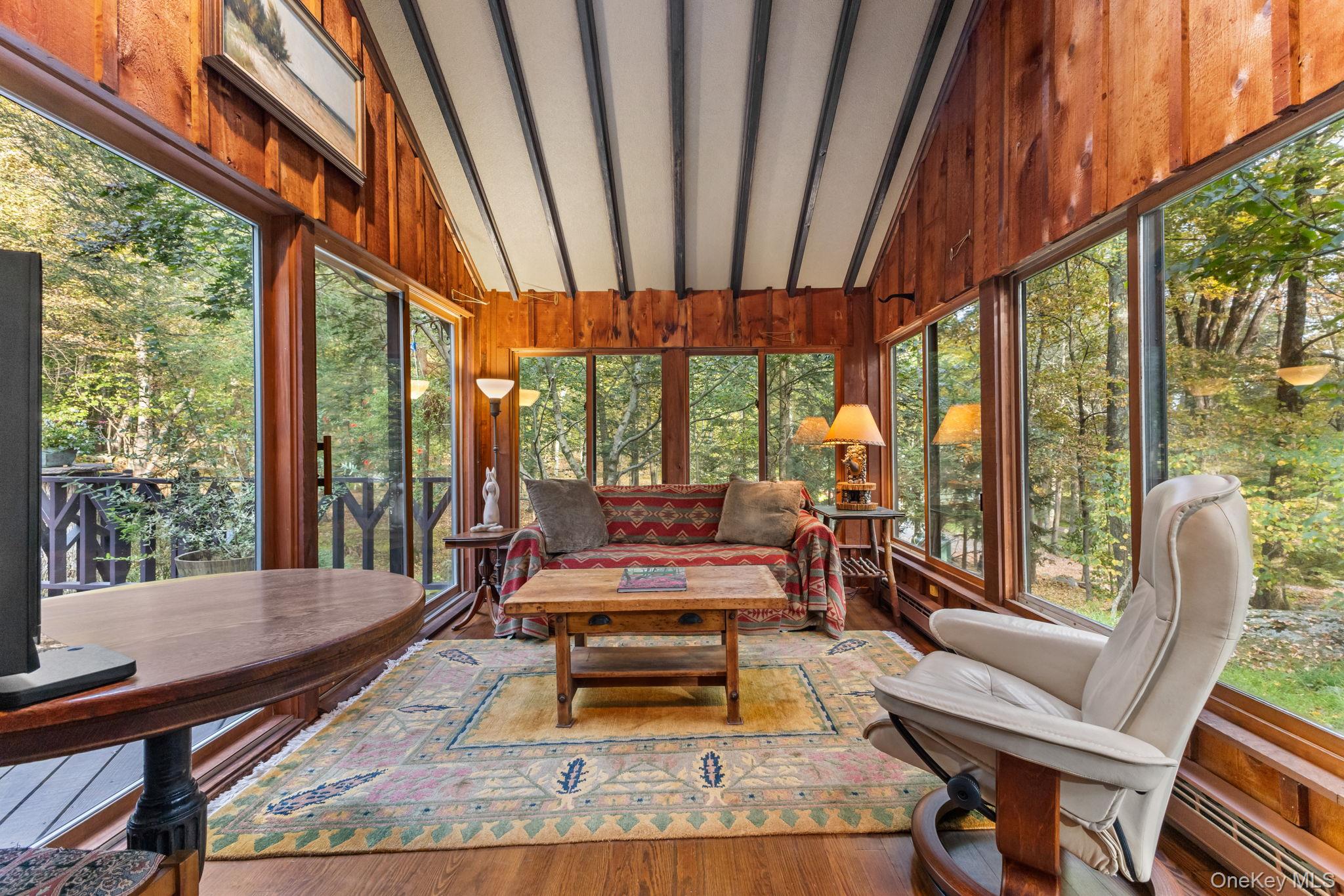 31 Barrett Circle Court, Carmel, NY 10512