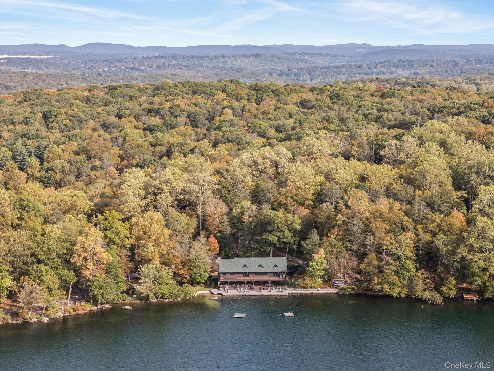 31 Barrett Circle Court, Carmel, NY 10512