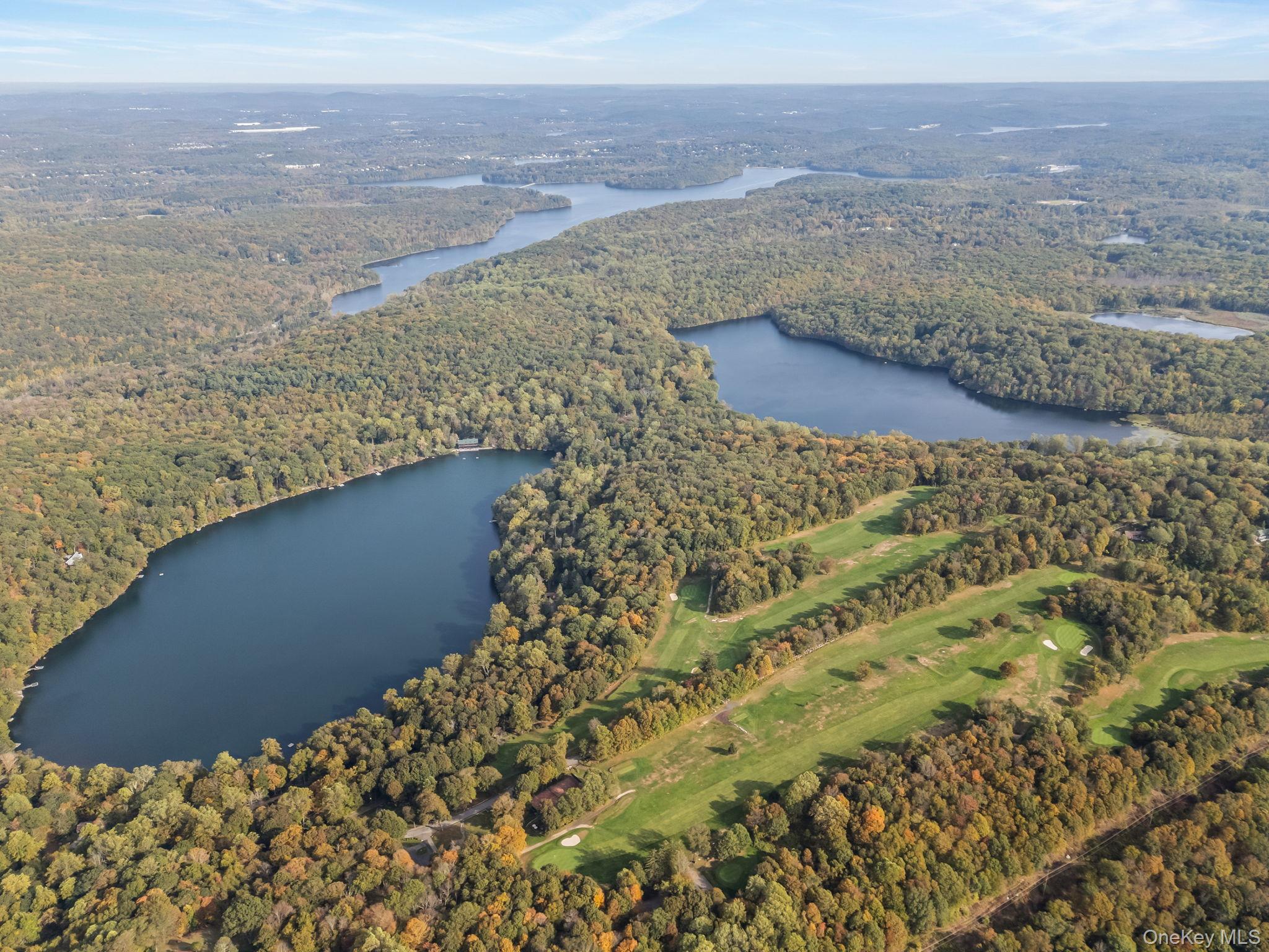 31 Barrett Circle Court, Carmel, NY 10512