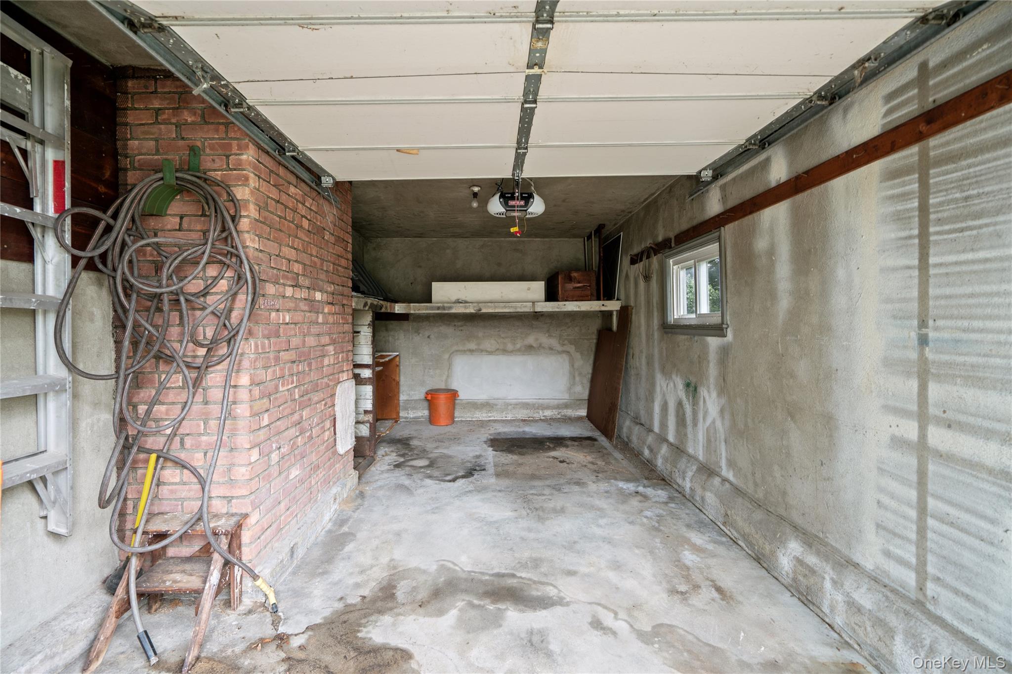 28 Redwood Road, New Hyde Park, NY 11040