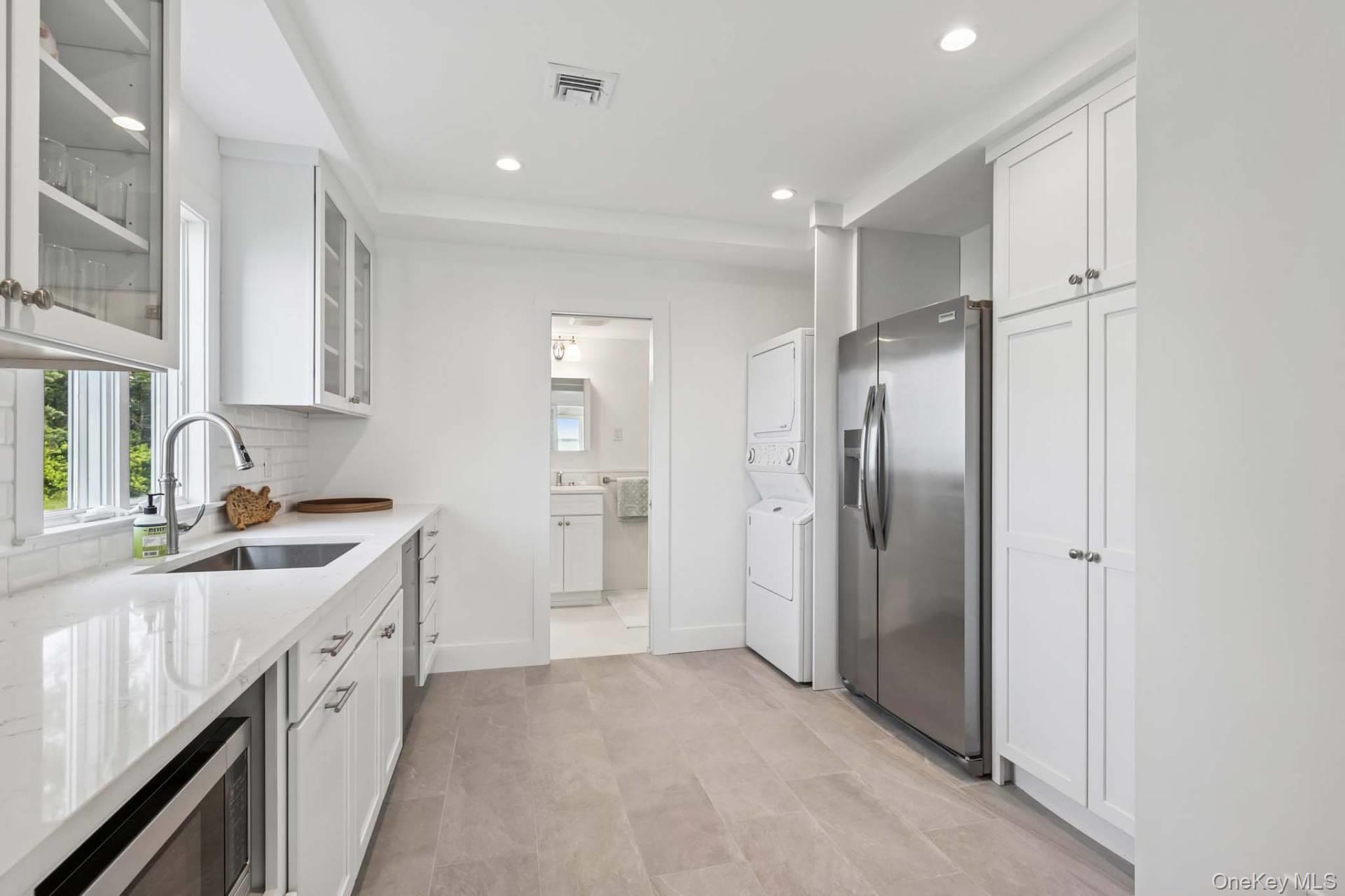 138 Red Creek Road, Hampton Bays, NY 11946