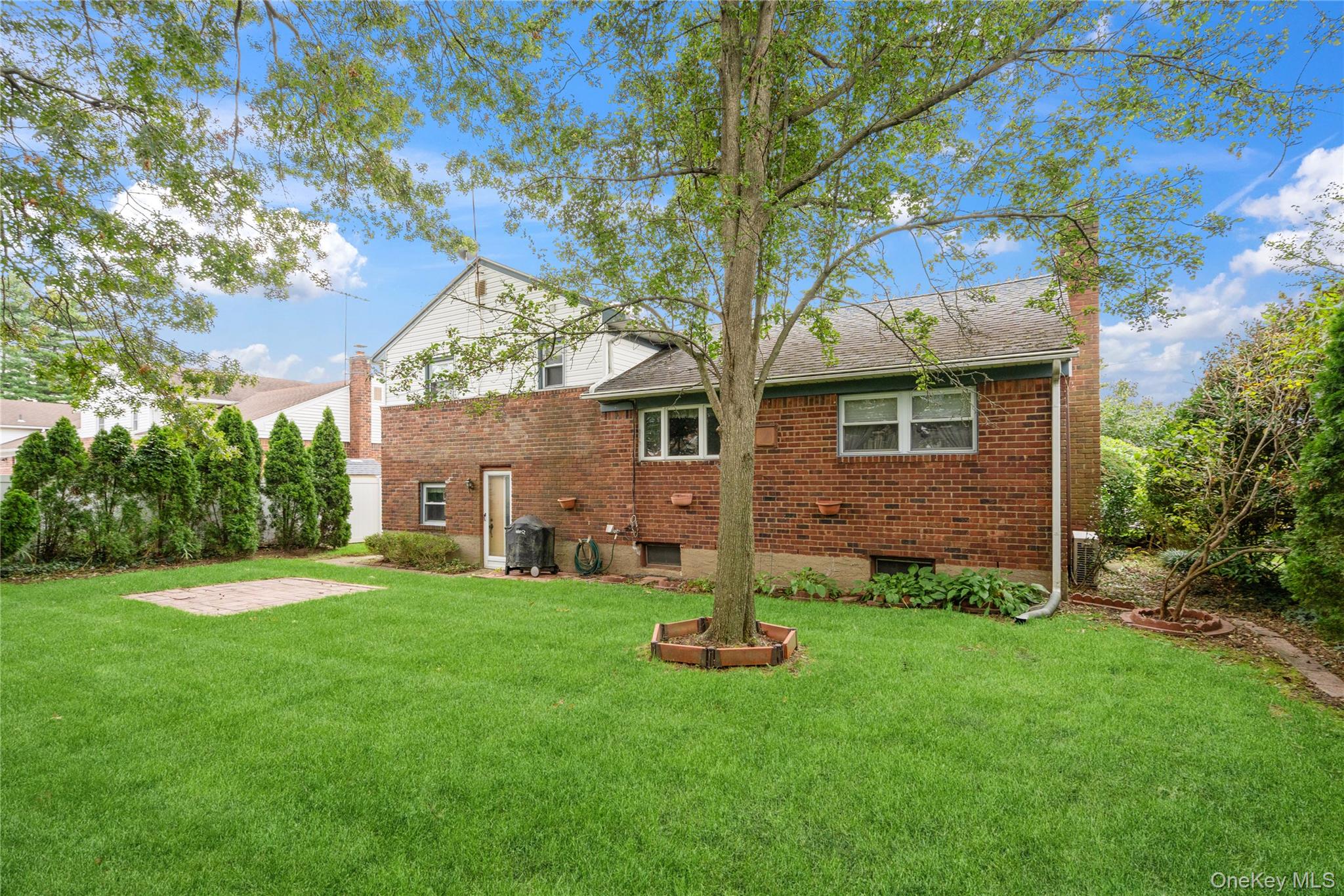 18 Kirkwood Drive, Glen Cove, NY 11542