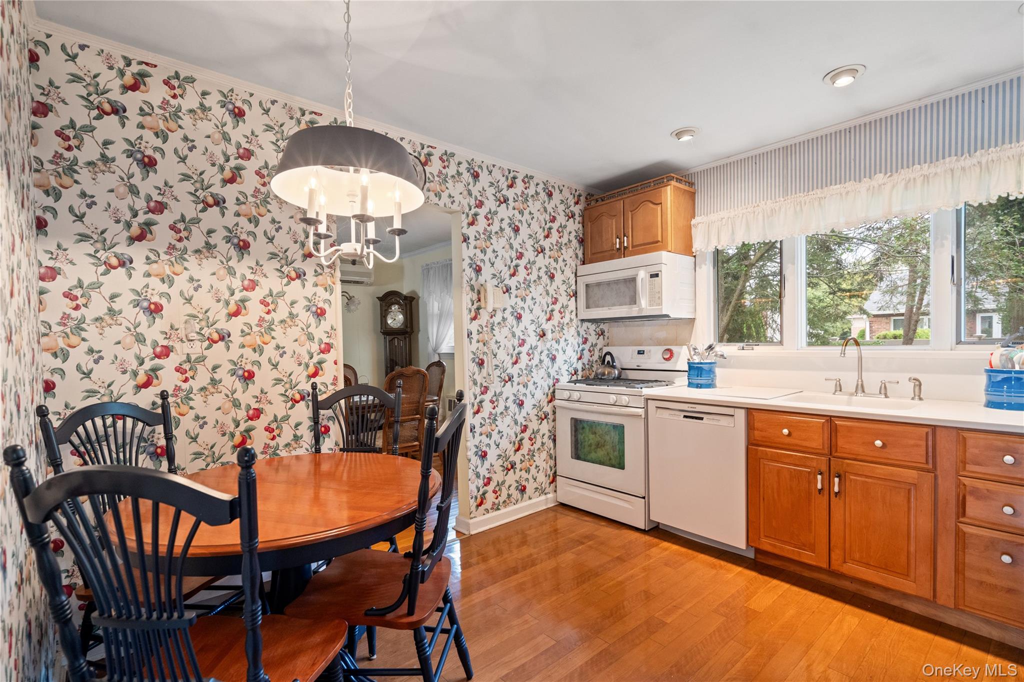 18 Kirkwood Drive, Glen Cove, NY 11542