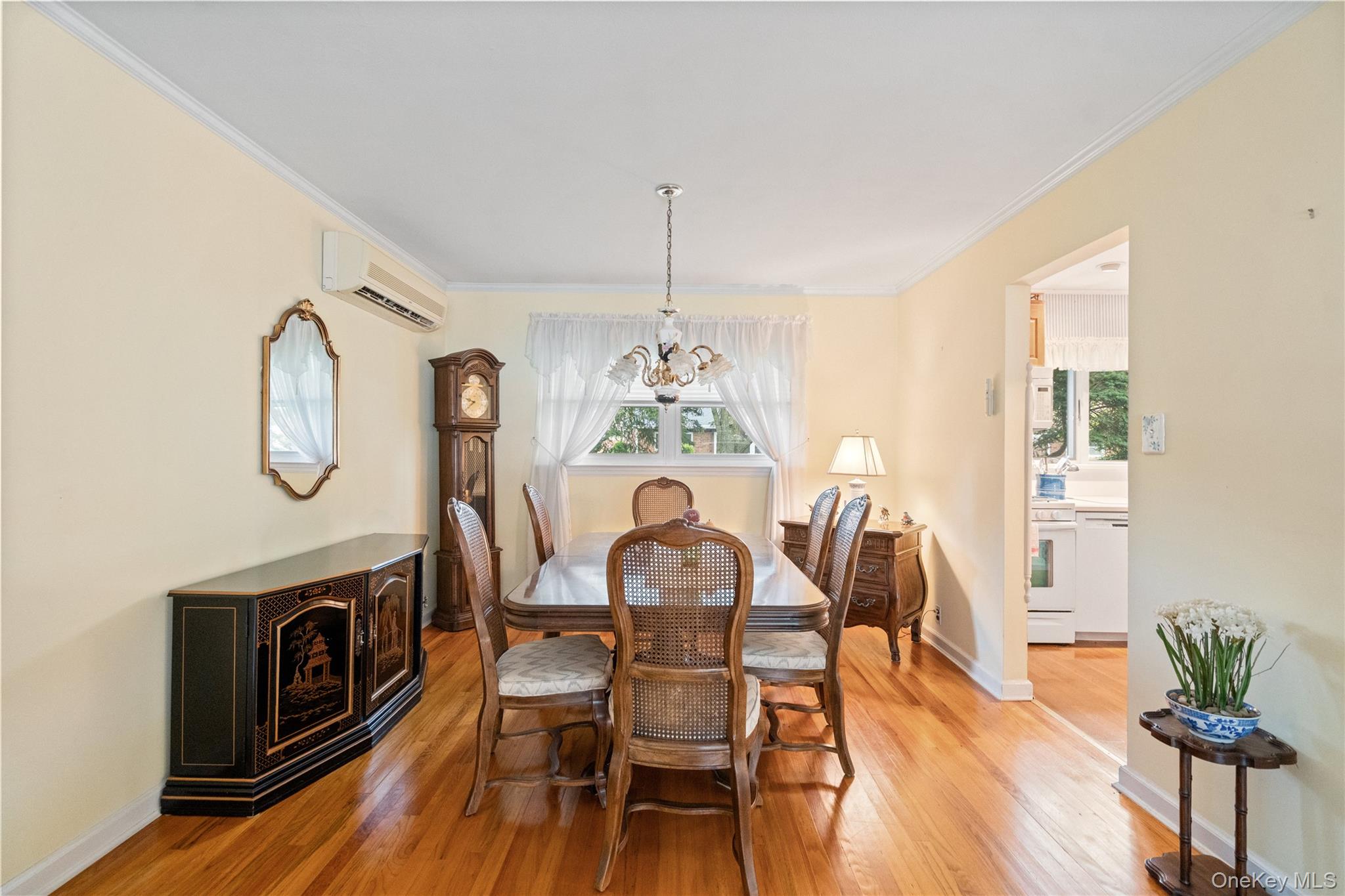 18 Kirkwood Drive, Glen Cove, NY 11542