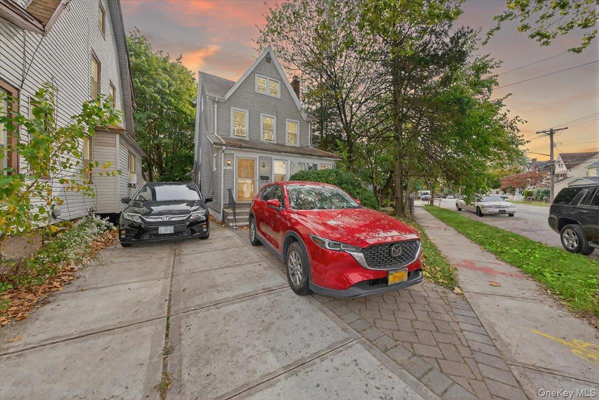11221 212th Street, Queens Village, NY 11429