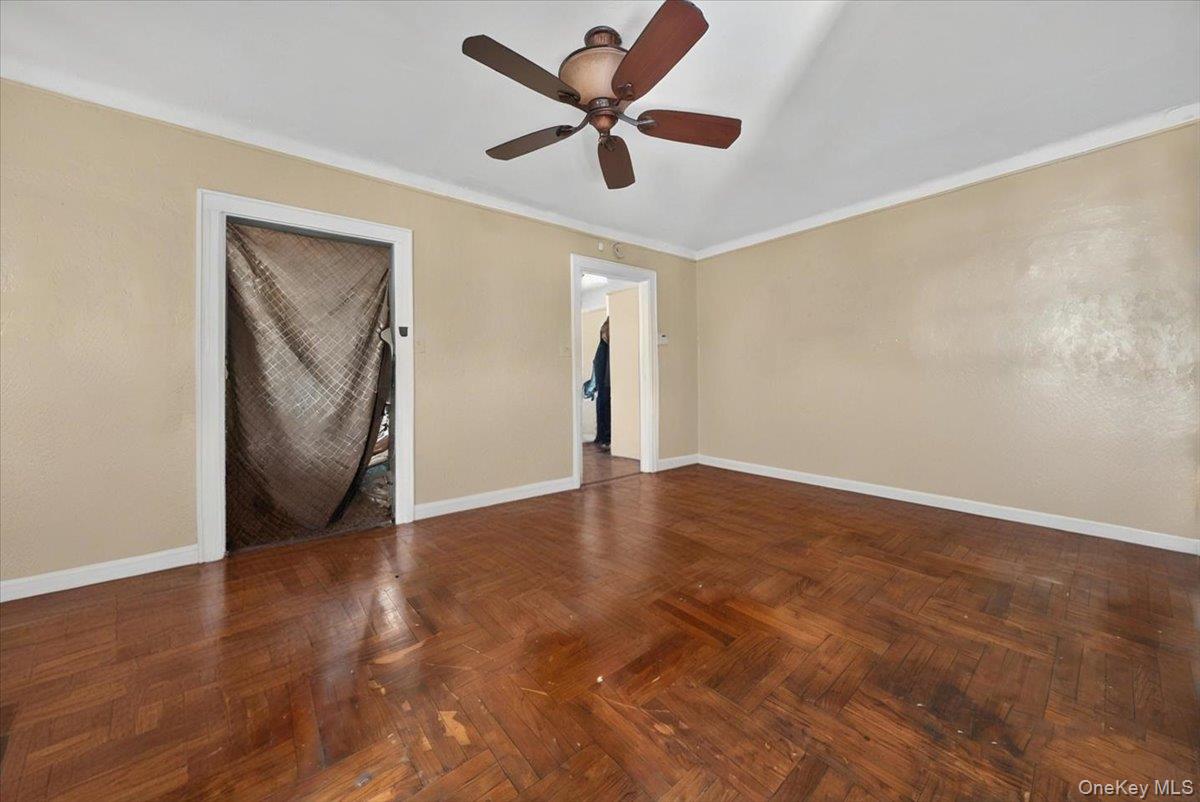 11221 212th Street, Queens Village, NY 11429