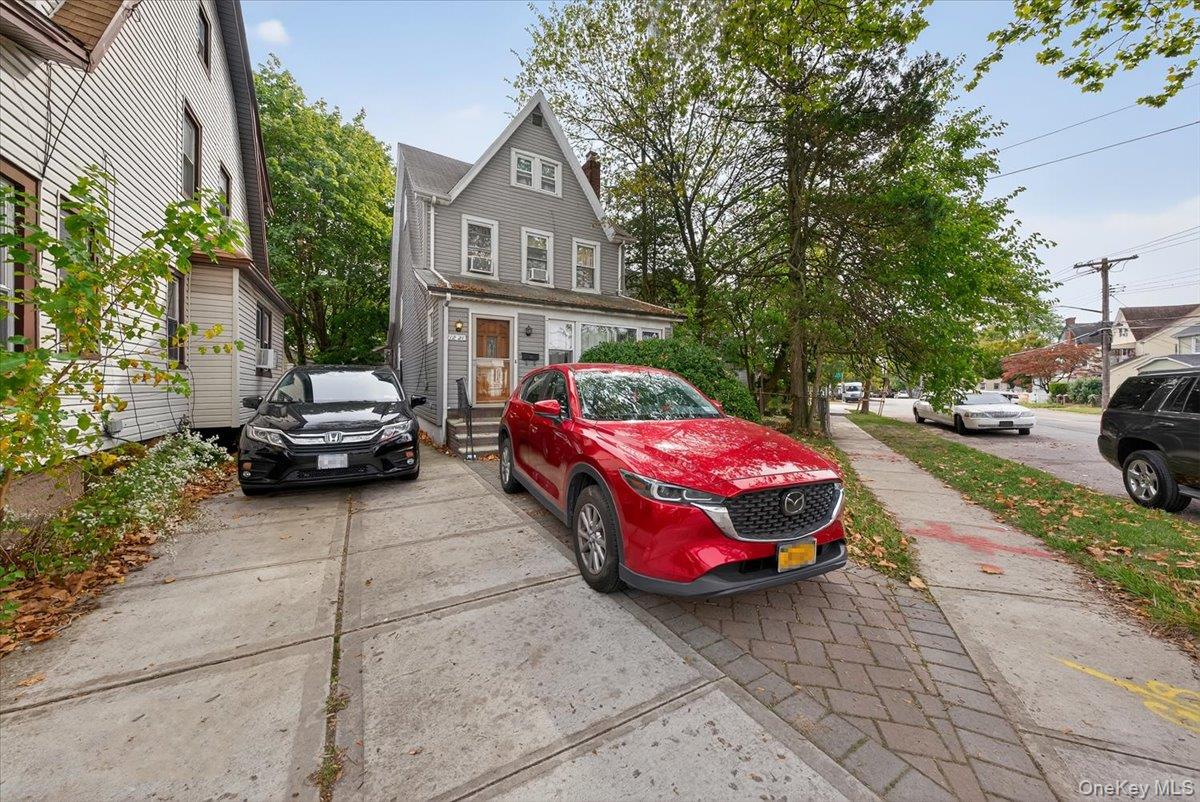 11221 212th Street, Queens Village, NY 11429