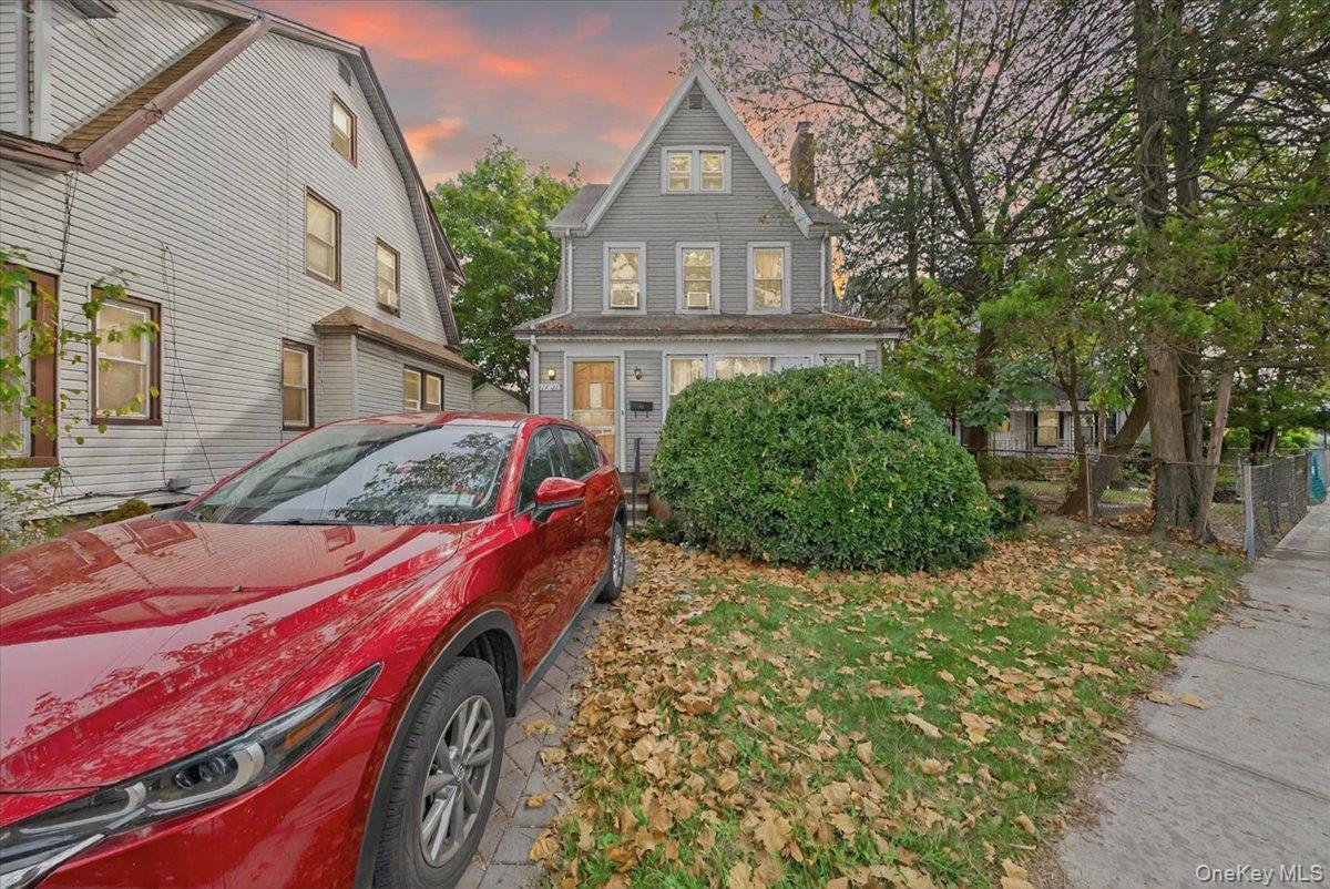 11221 212th Street, Queens Village, NY 11429