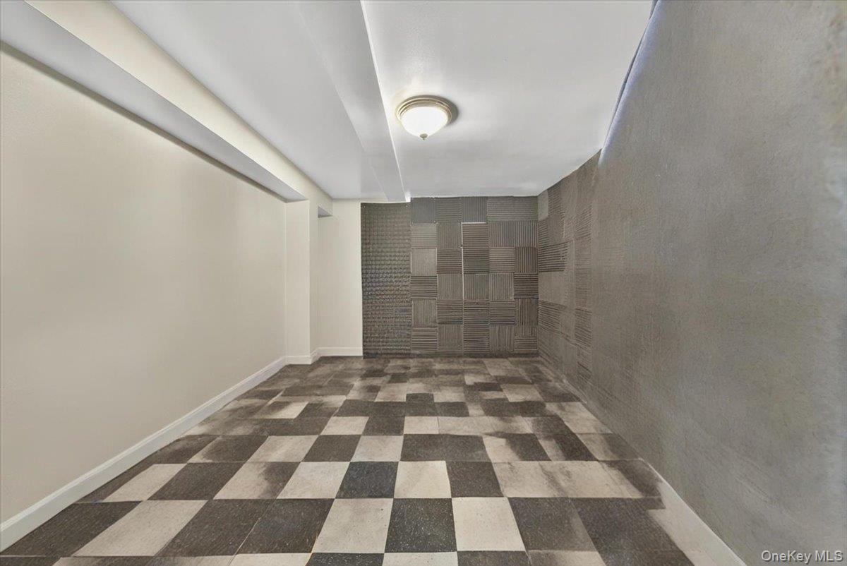 11221 212th Street, Queens Village, NY 11429