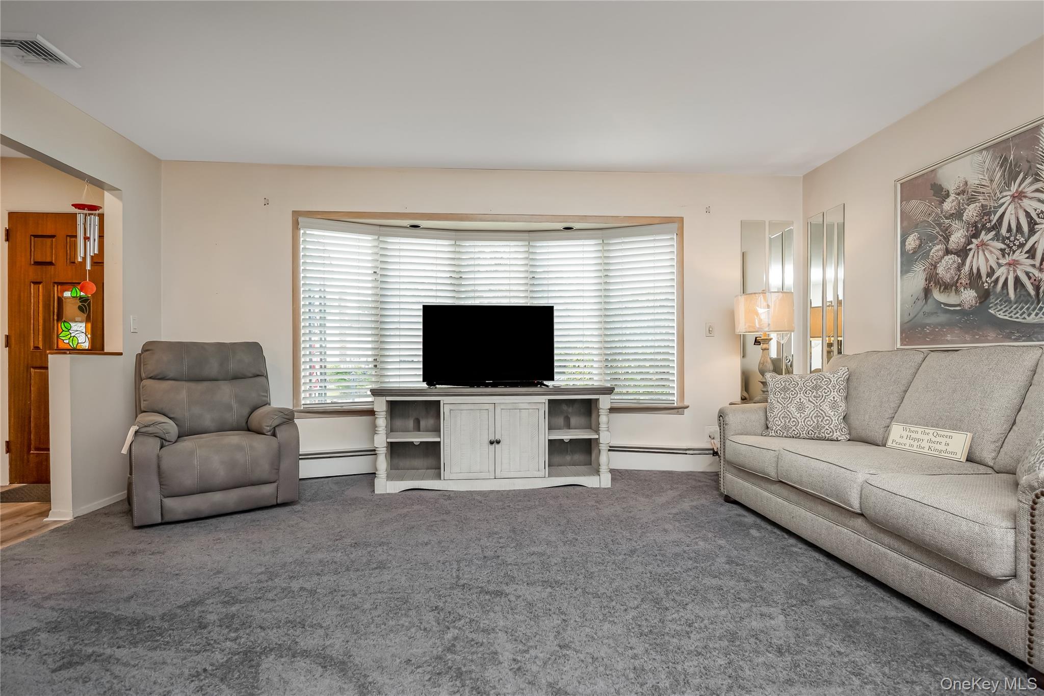 53 Glengariff Road, Massapequa Park, NY 11762