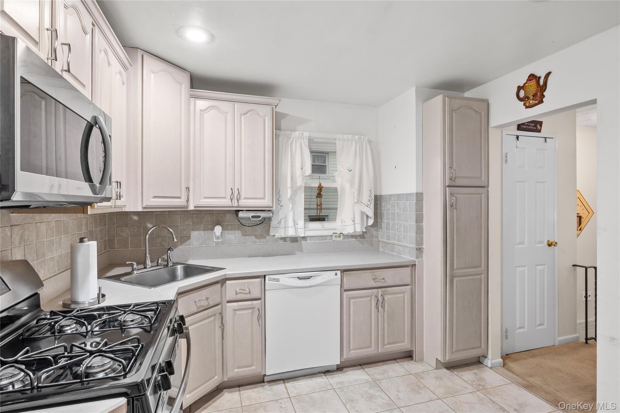 138 Carnegie Avenue, Elmont, NY 11003