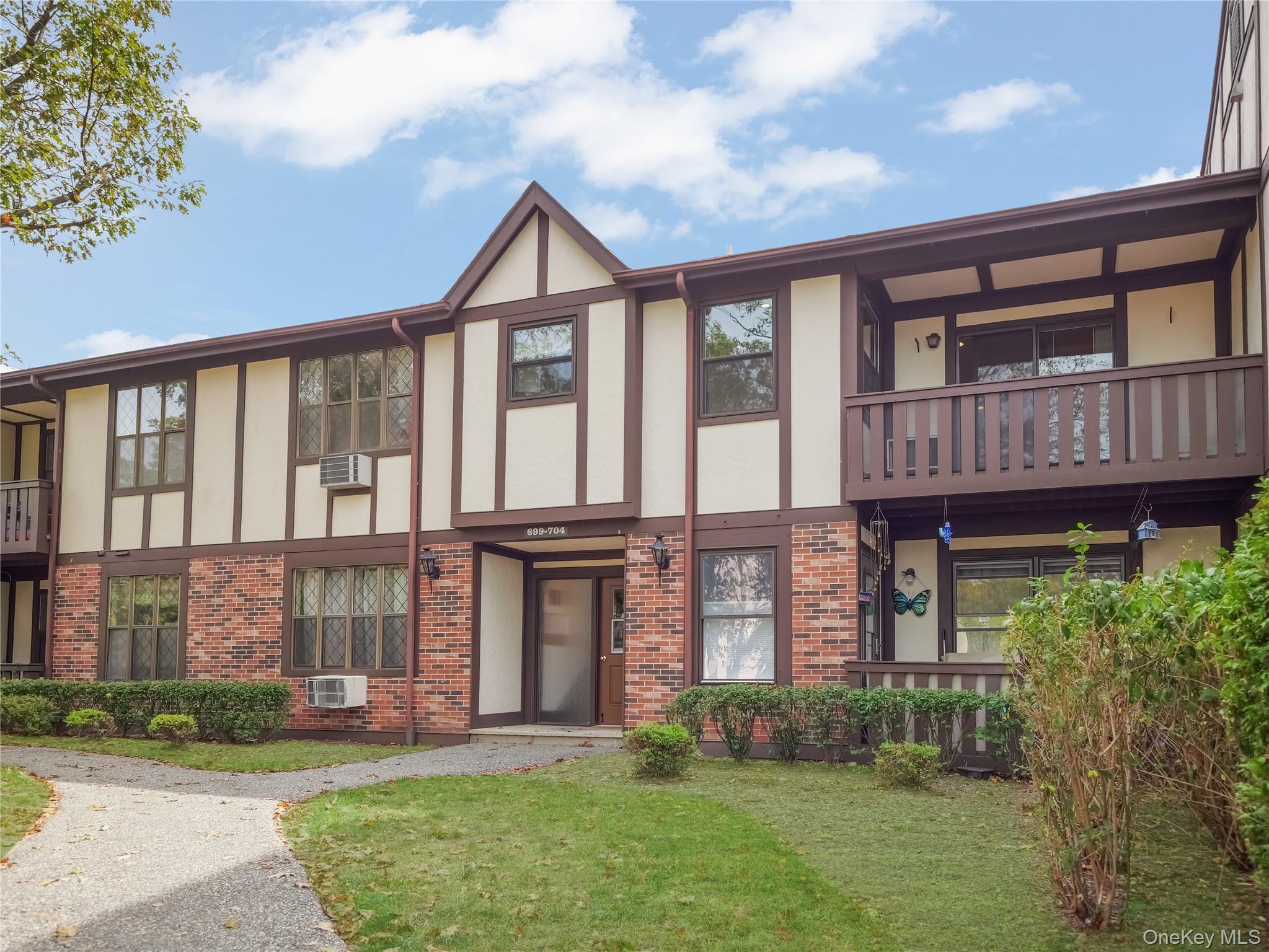 704 Sierra Vista Lane, Valley Cottage, NY 10989