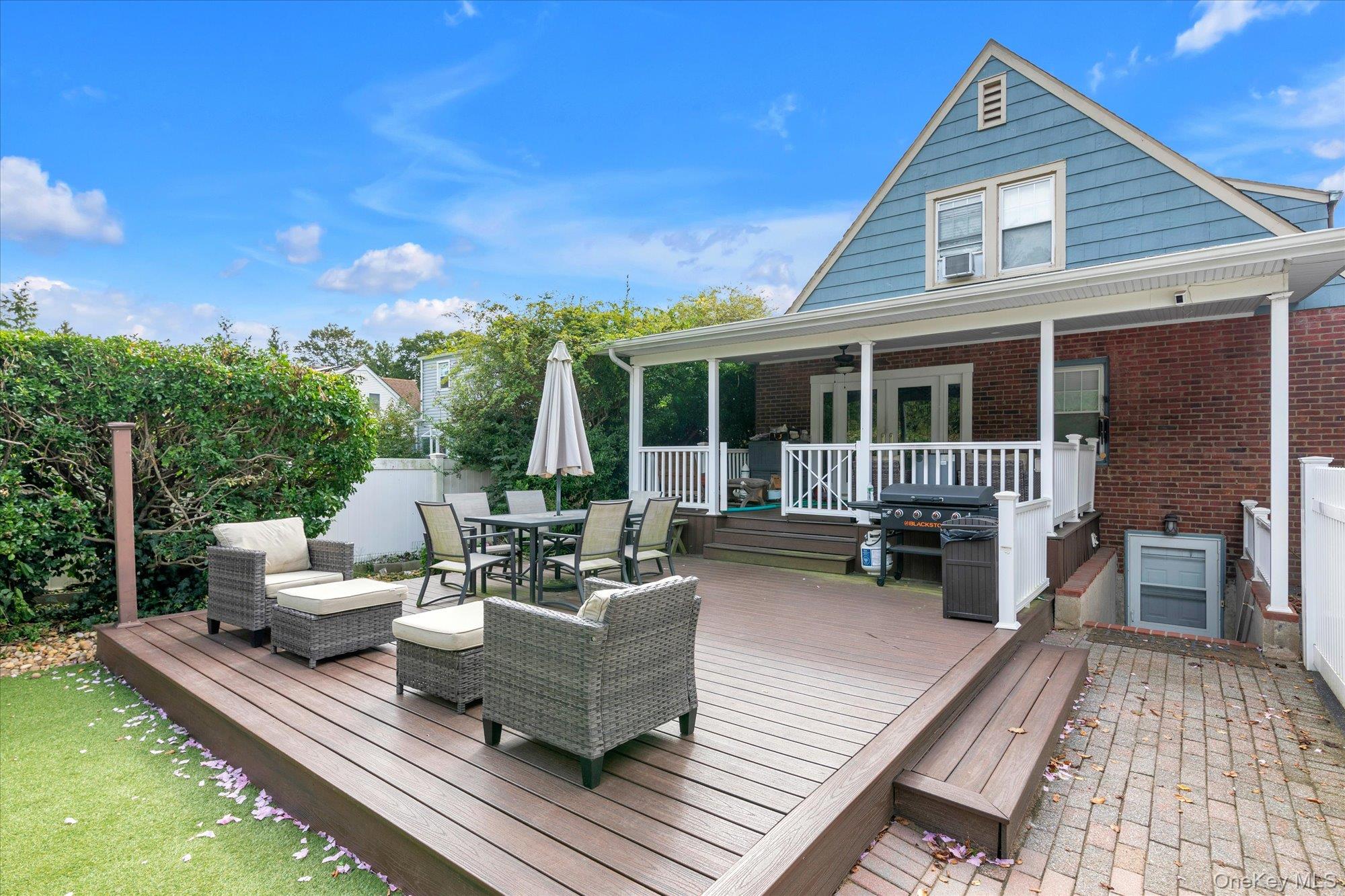 22 Towne Street, Amityville, NY 11701