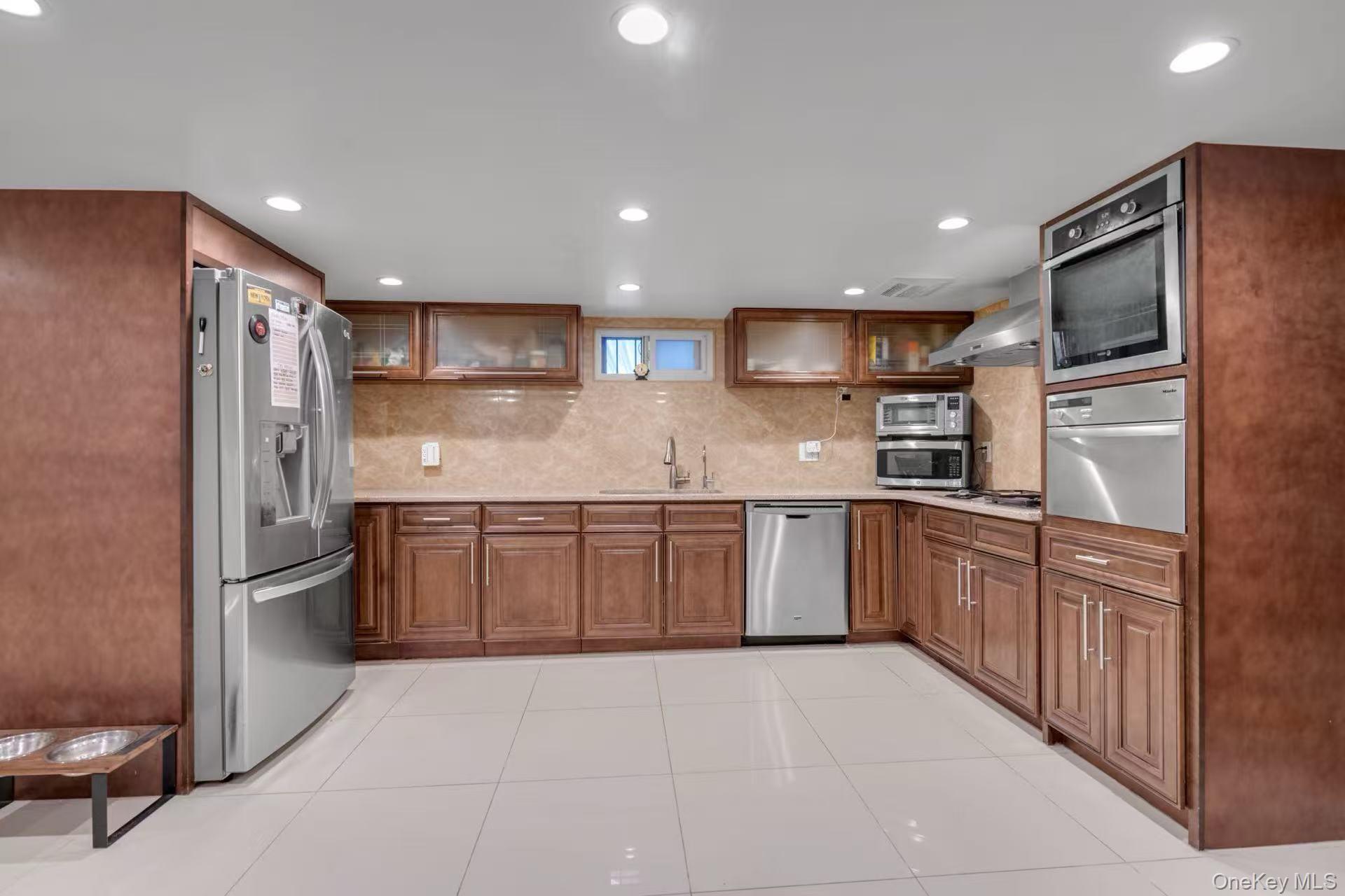 50-20 228th Street, Oakland Gardens, NY 11364