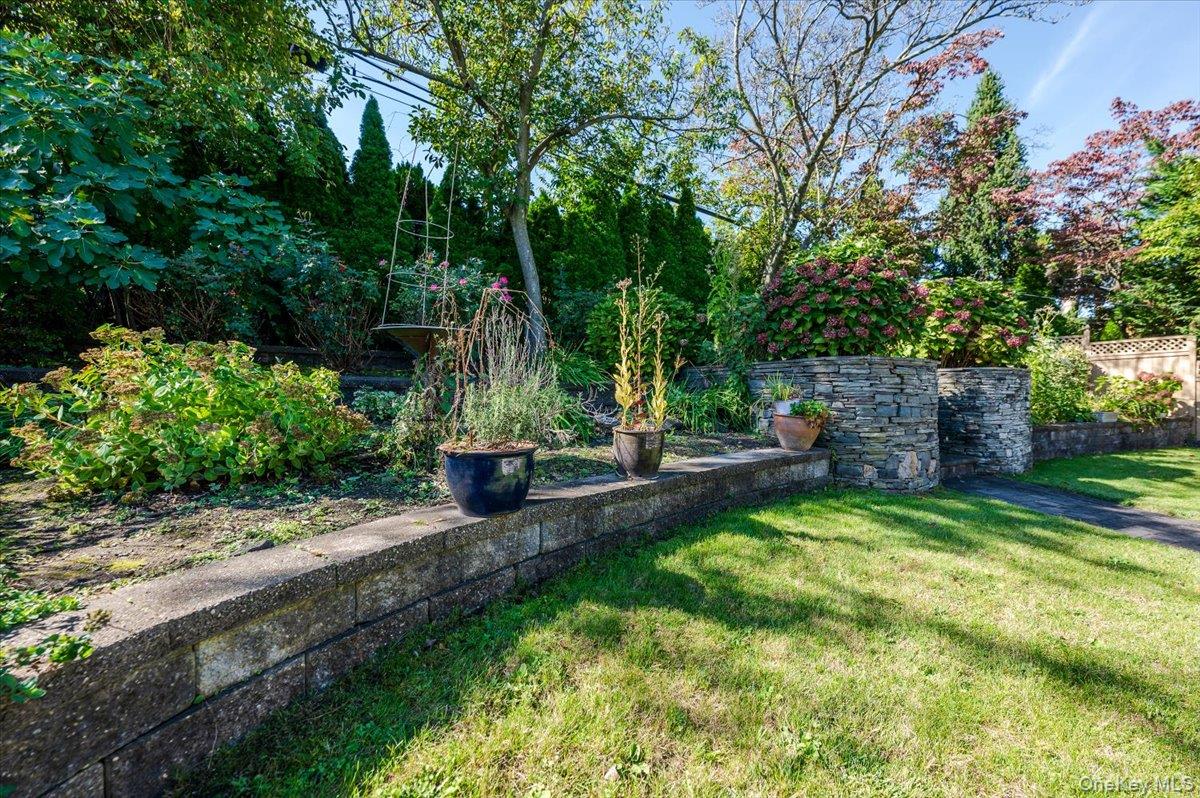 50-42 Horatio Parkway, Bayside, NY 11364