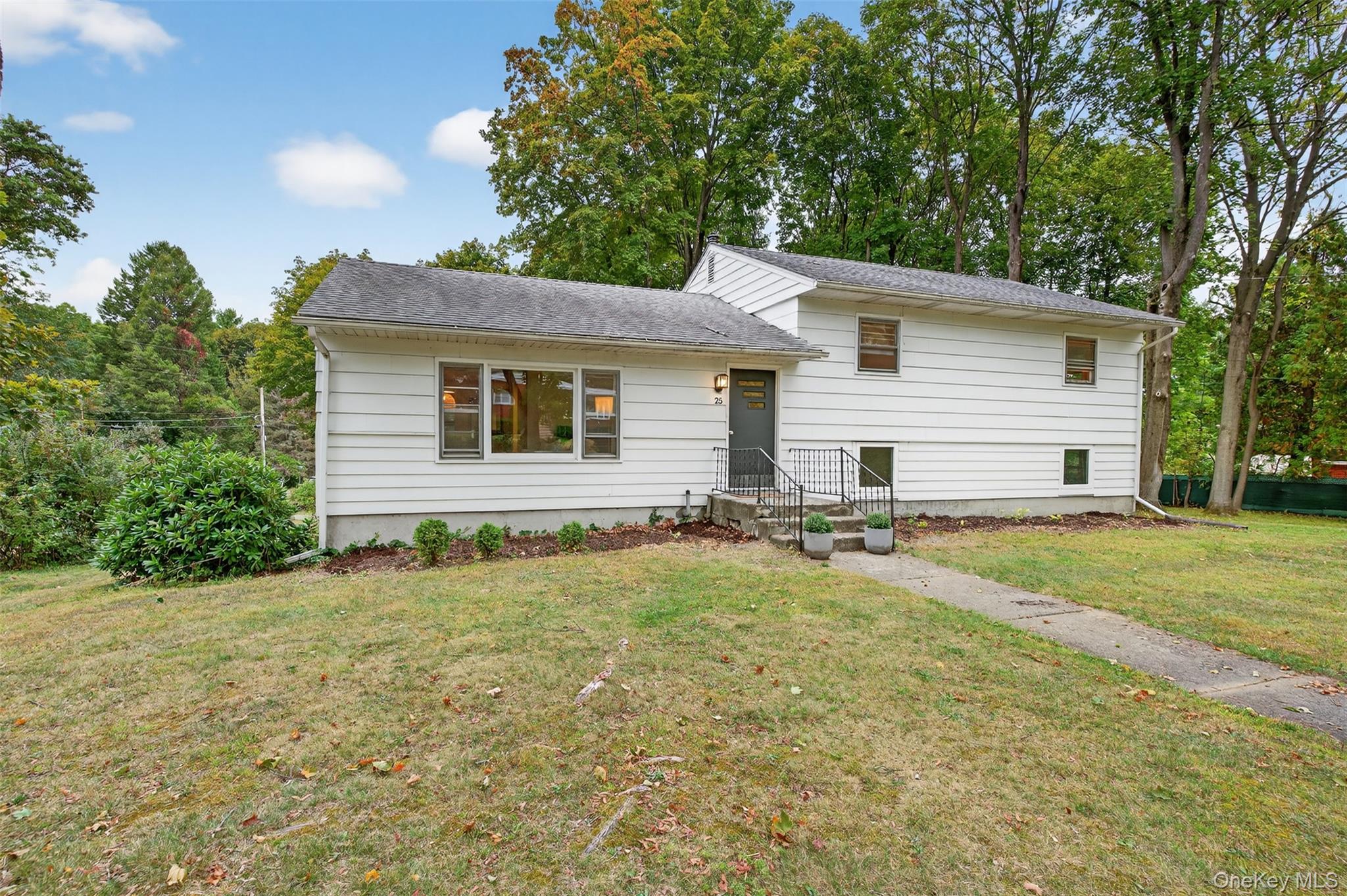 25 Cherry Hill Road, New Paltz, NY 12561