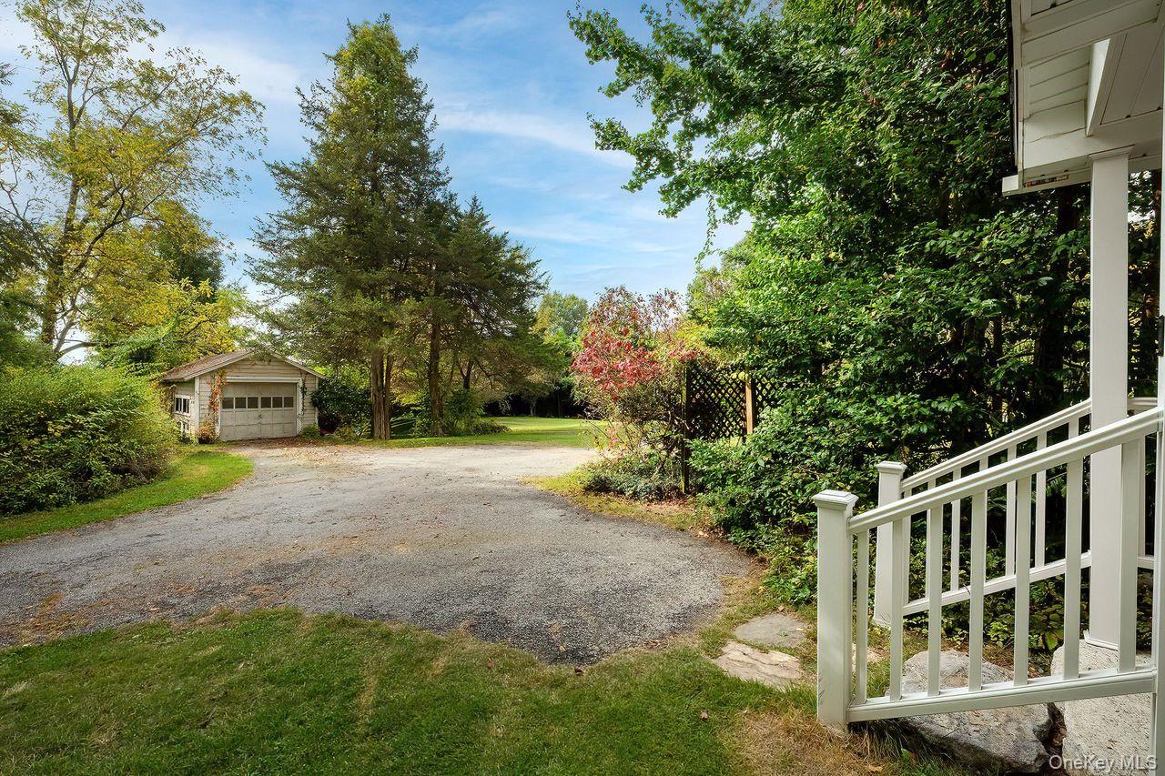 127 Route 100, Katonah, NY 10536