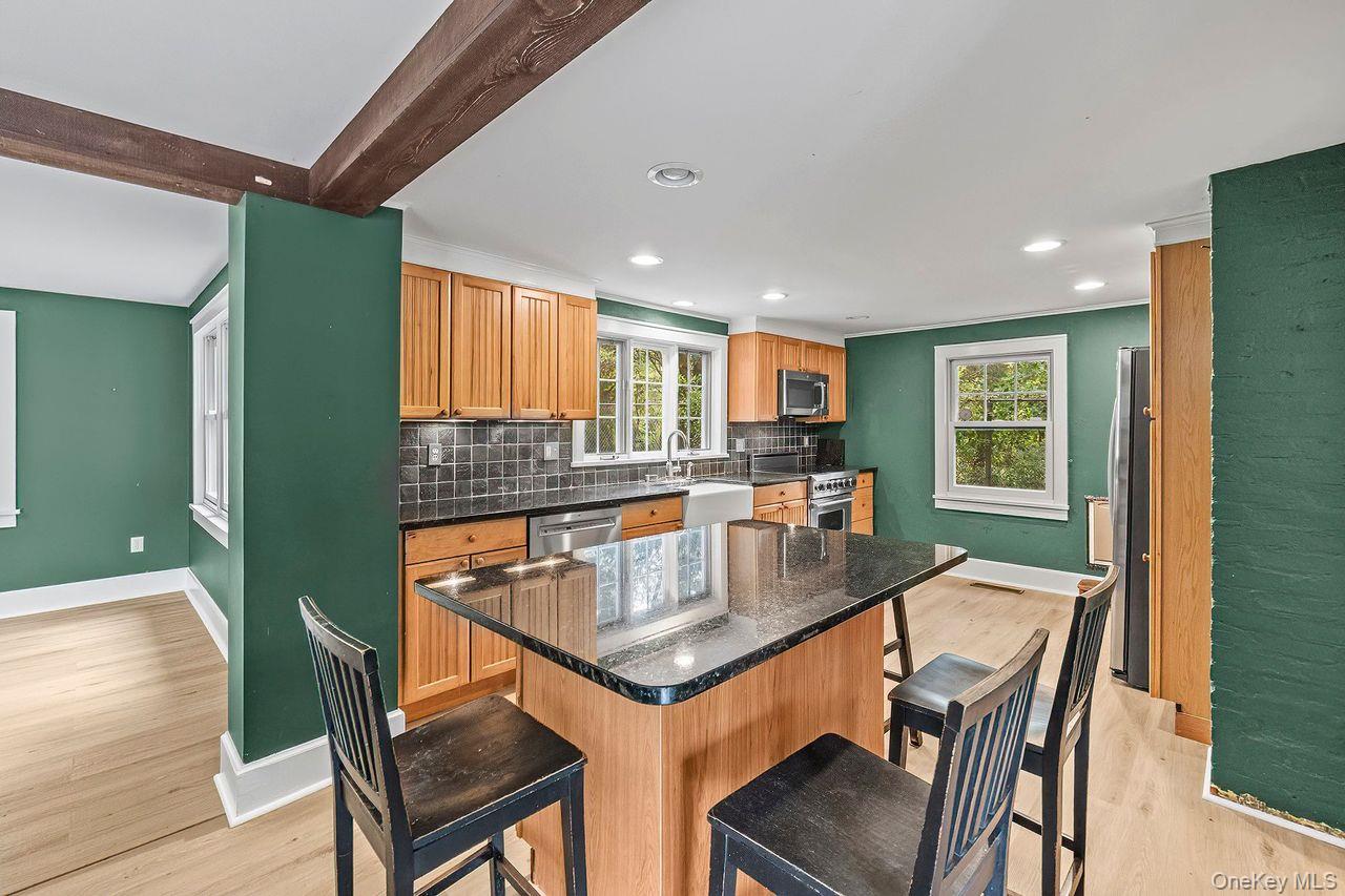 127 Route 100, Katonah, NY 10536