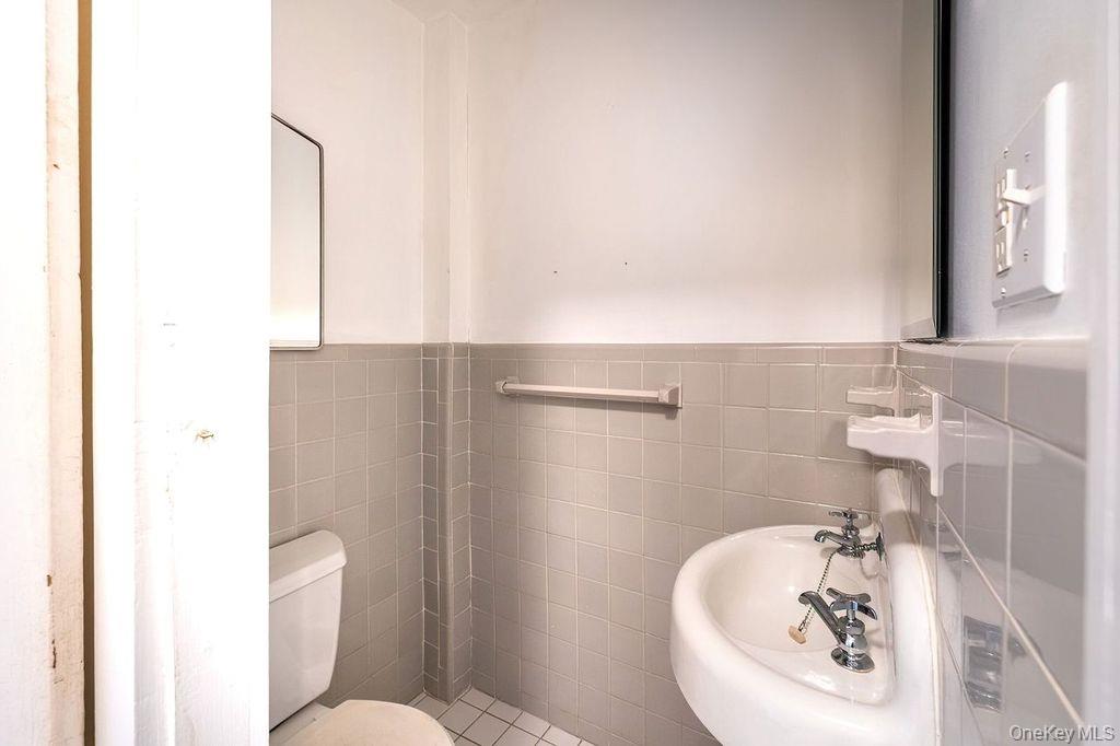 127 Route 100, Katonah, NY 10536