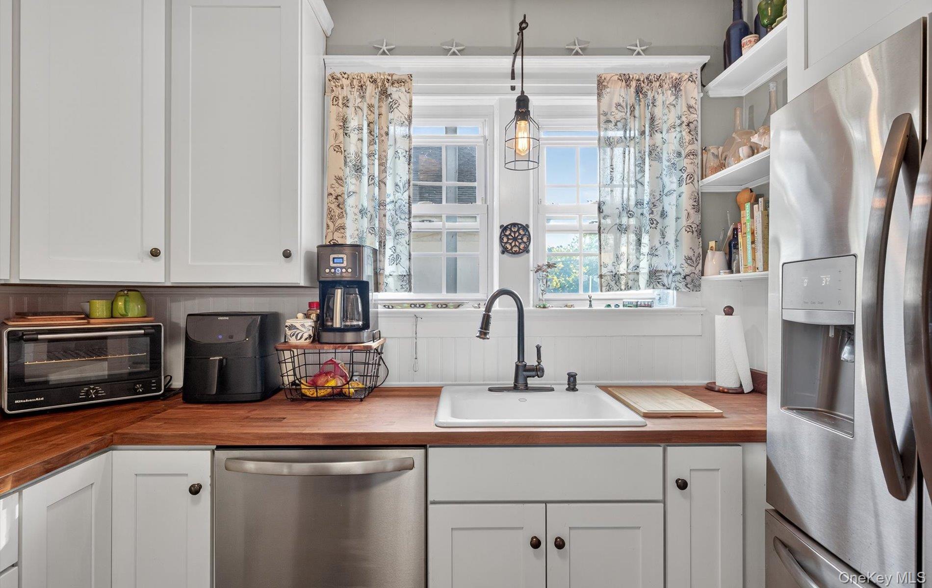 7 Ransom Avenue, Sea Cliff, NY 11579