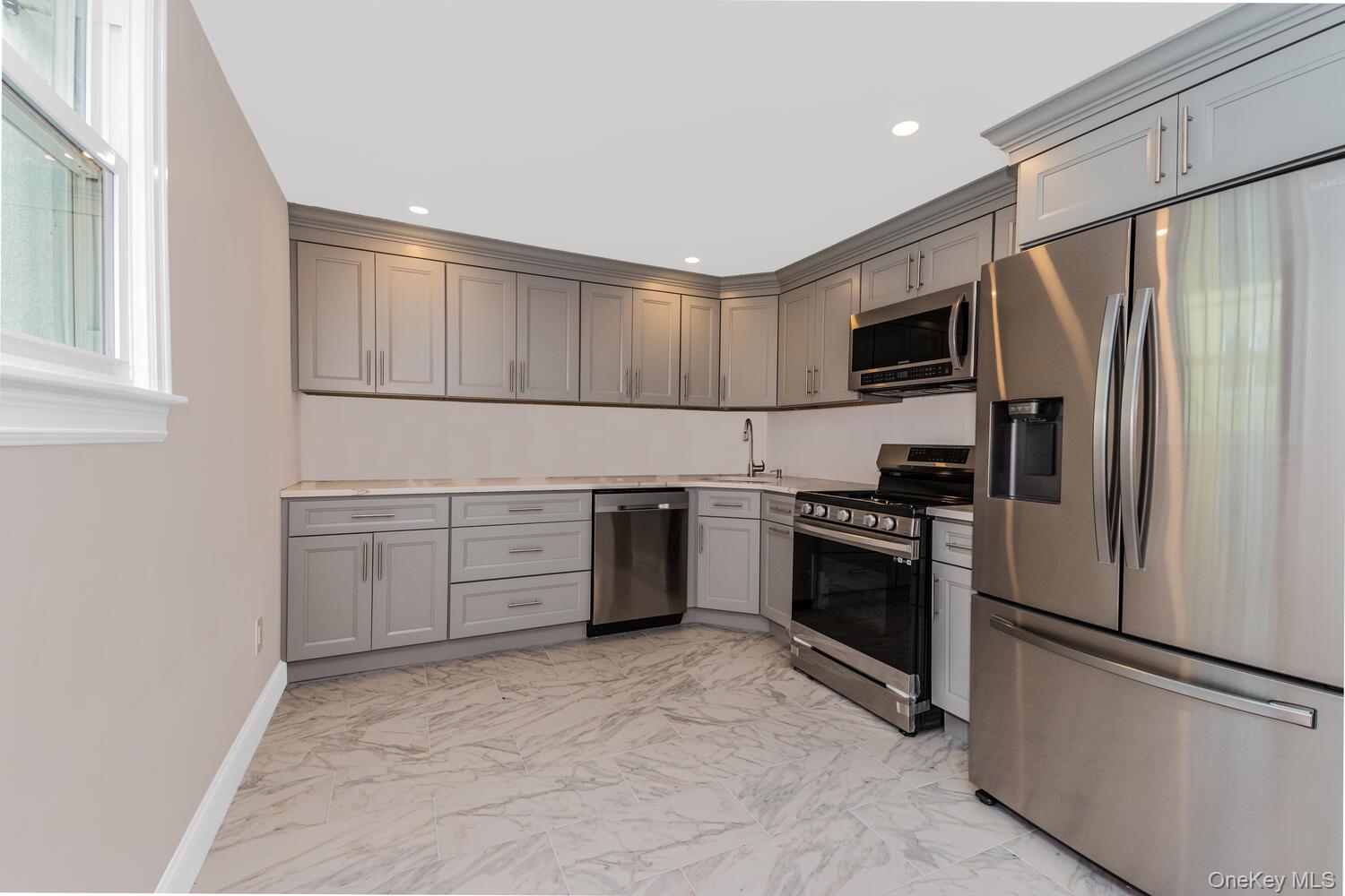 2 Bryn Mawr Place # Gr Level, Yonkers, NY 10701