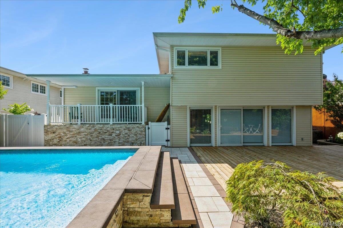 2903 Preston Lane, Merrick, NY 11566