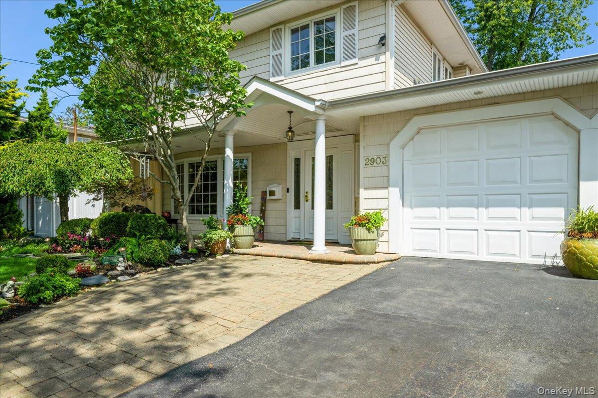 2903 Preston Lane, Merrick, NY 11566