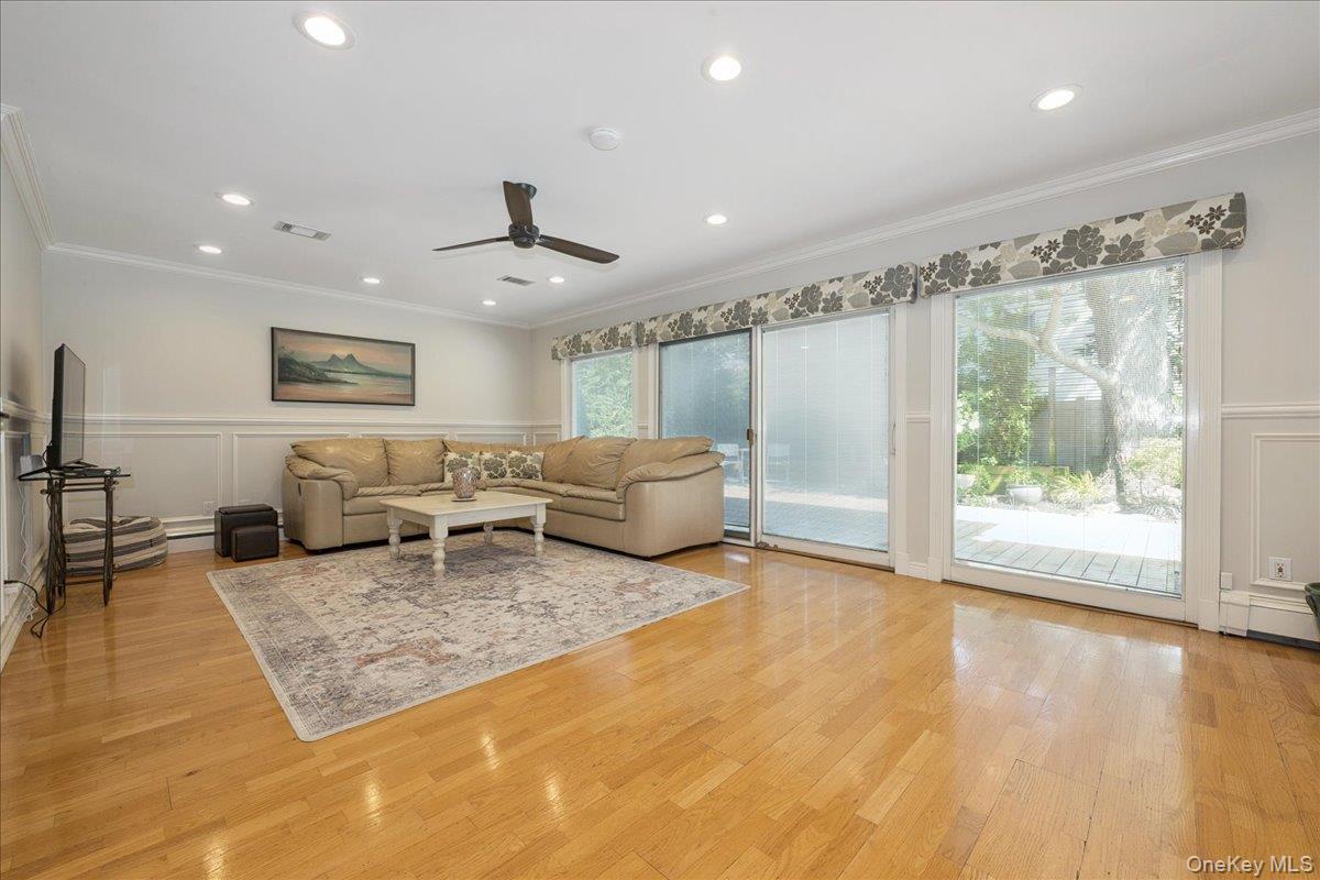 2903 Preston Lane, Merrick, NY 11566