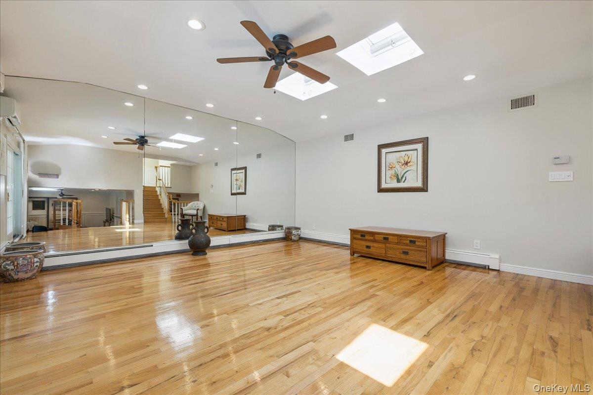 2903 Preston Lane, Merrick, NY 11566