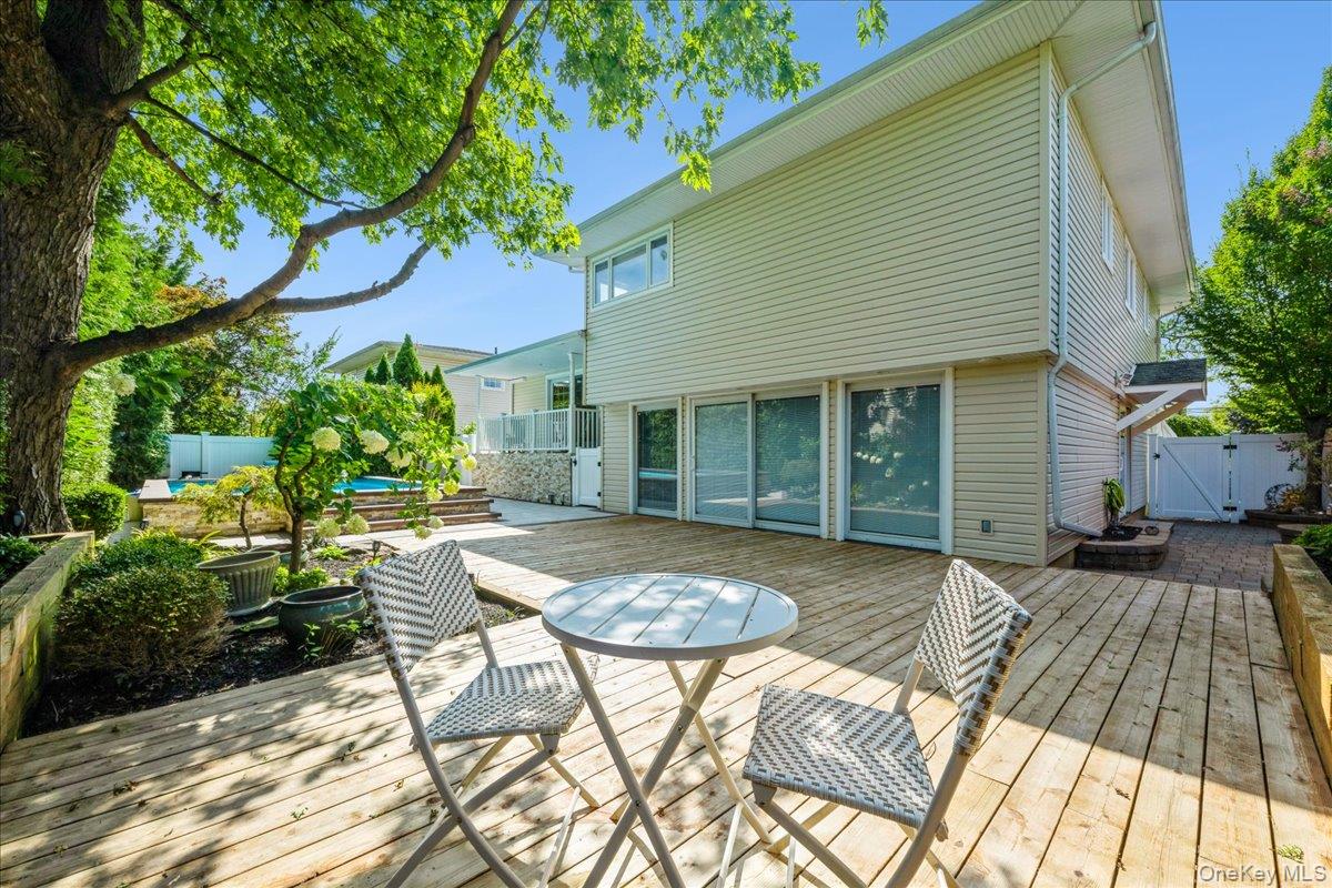 2903 Preston Lane, Merrick, NY 11566