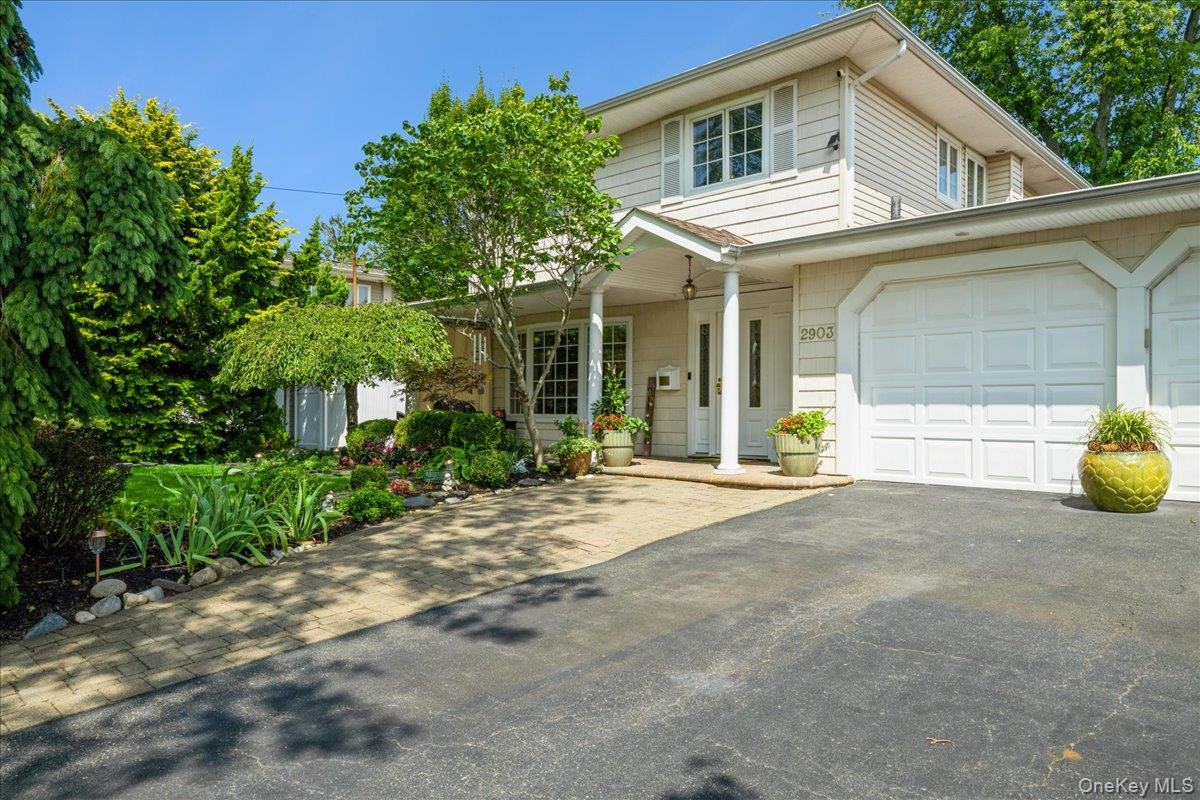 2903 Preston Lane, Merrick, NY 11566