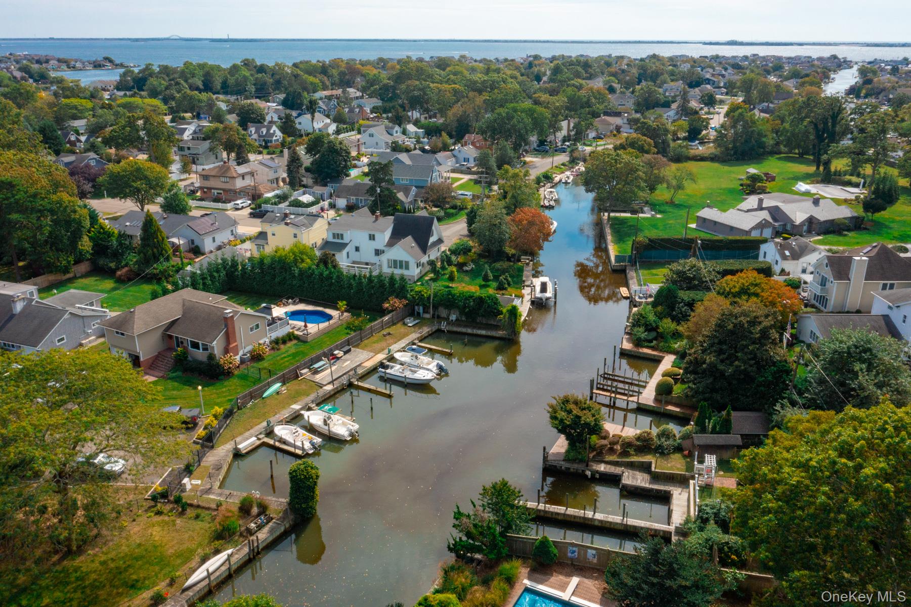 19 Gamecock Lane, Babylon, NY 11702