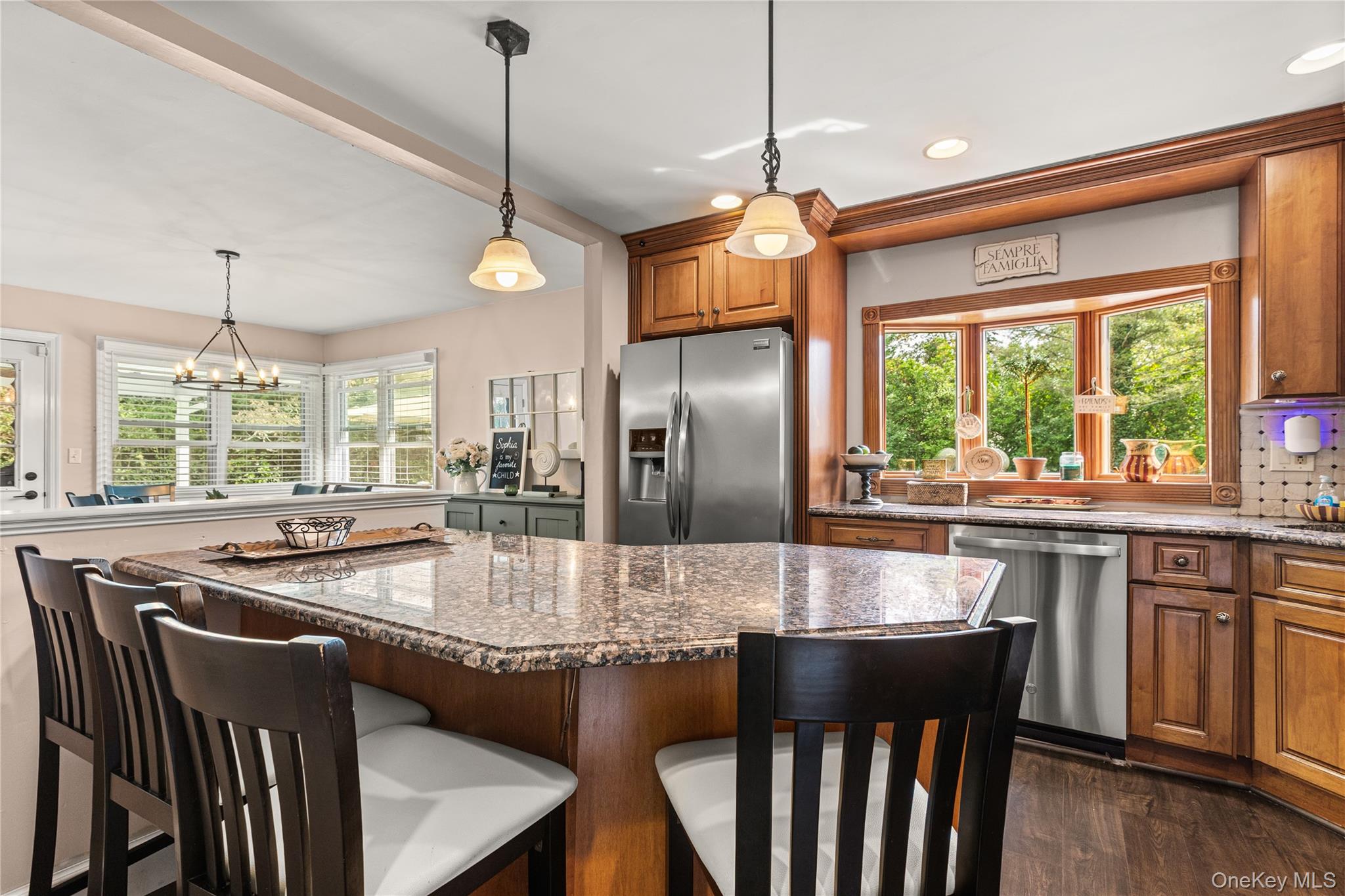 19 Gamecock Lane, Babylon, NY 11702