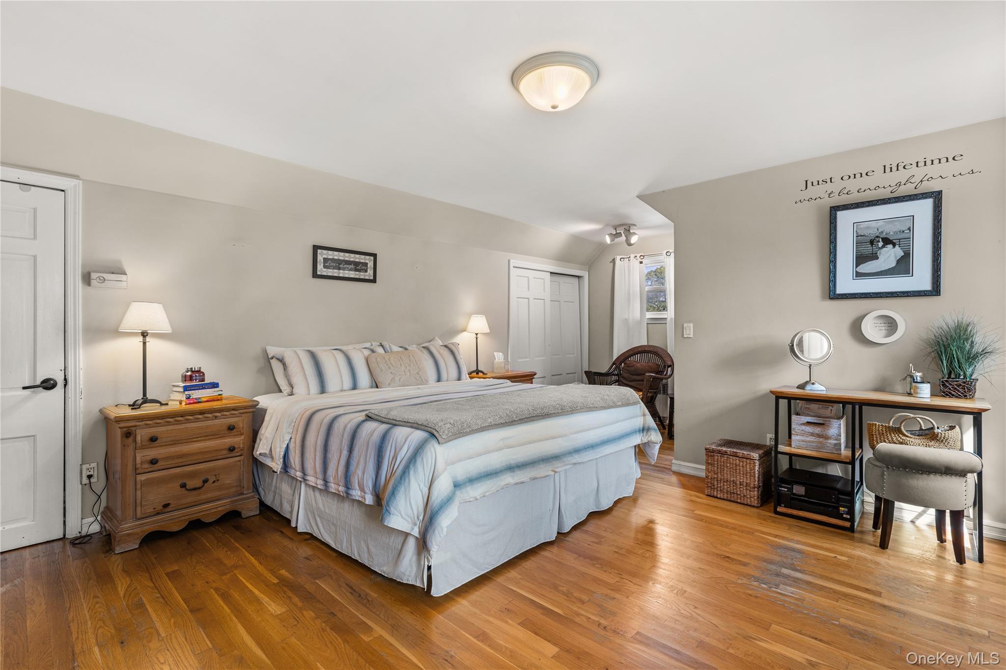 19 Gamecock Lane, Babylon, NY 11702