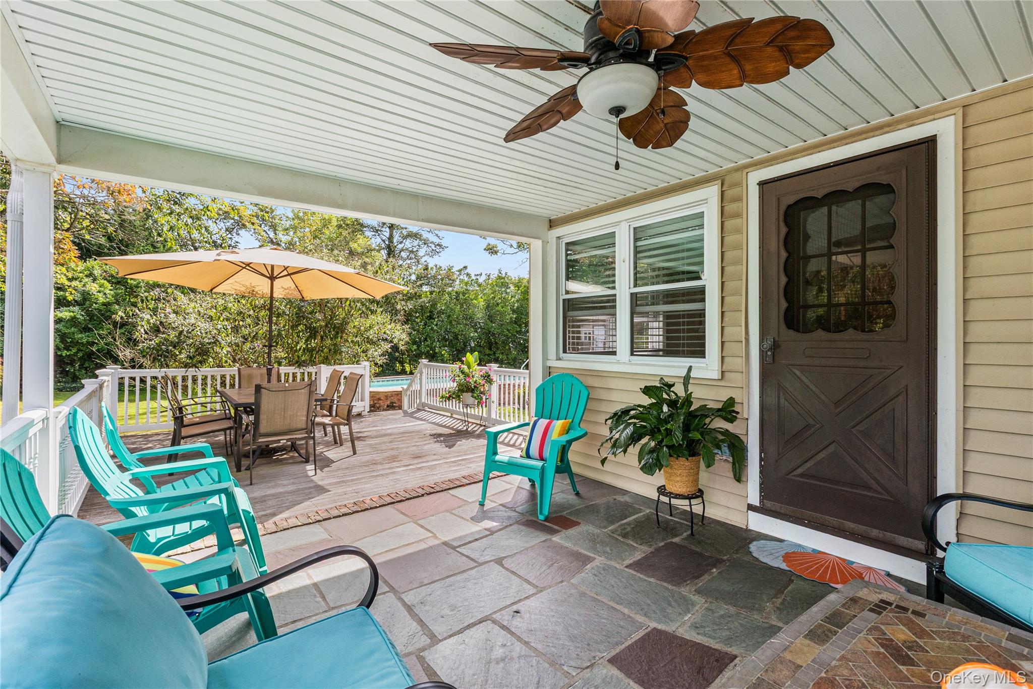 19 Gamecock Lane, Babylon, NY 11702