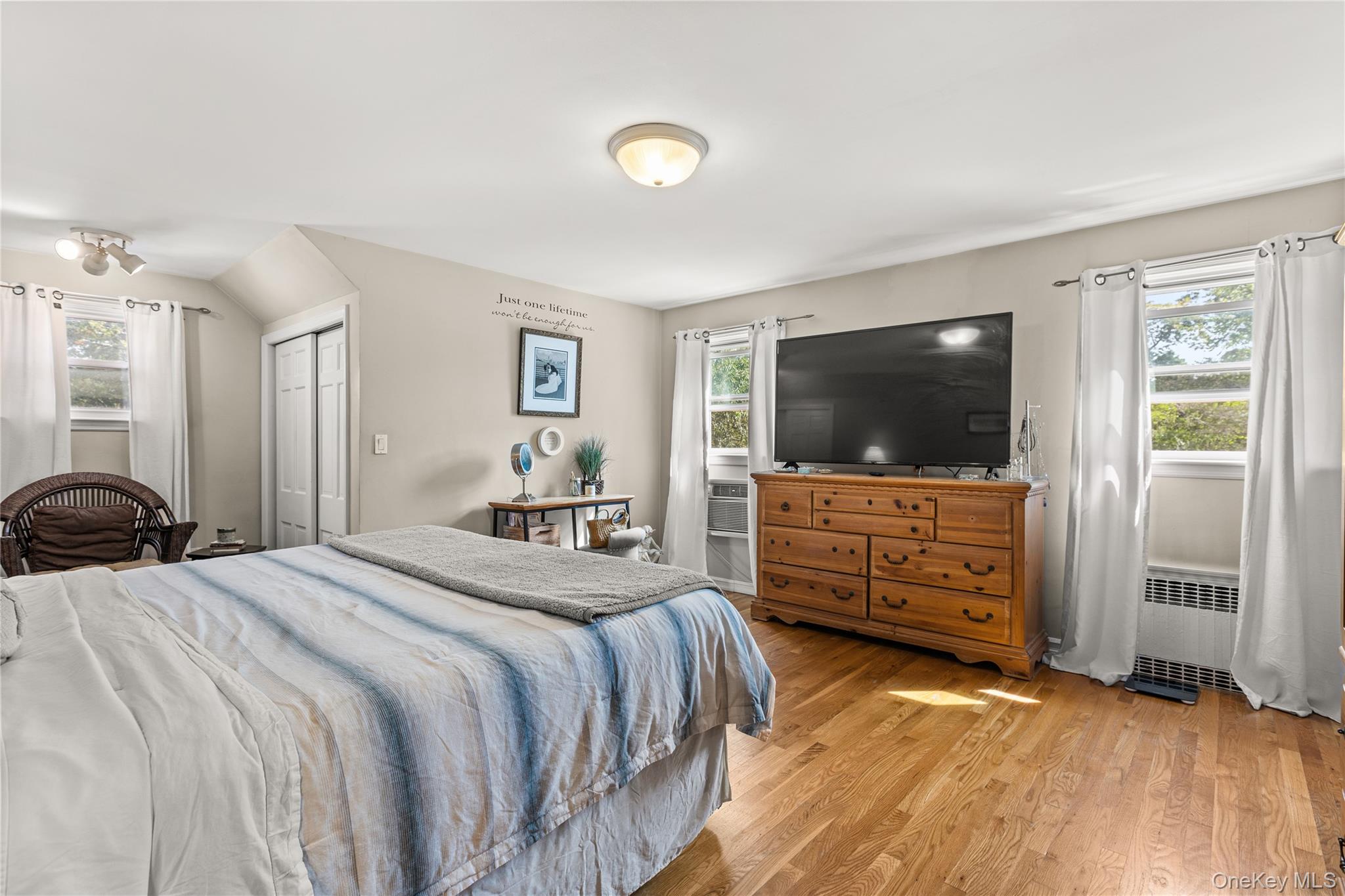 19 Gamecock Lane, Babylon, NY 11702