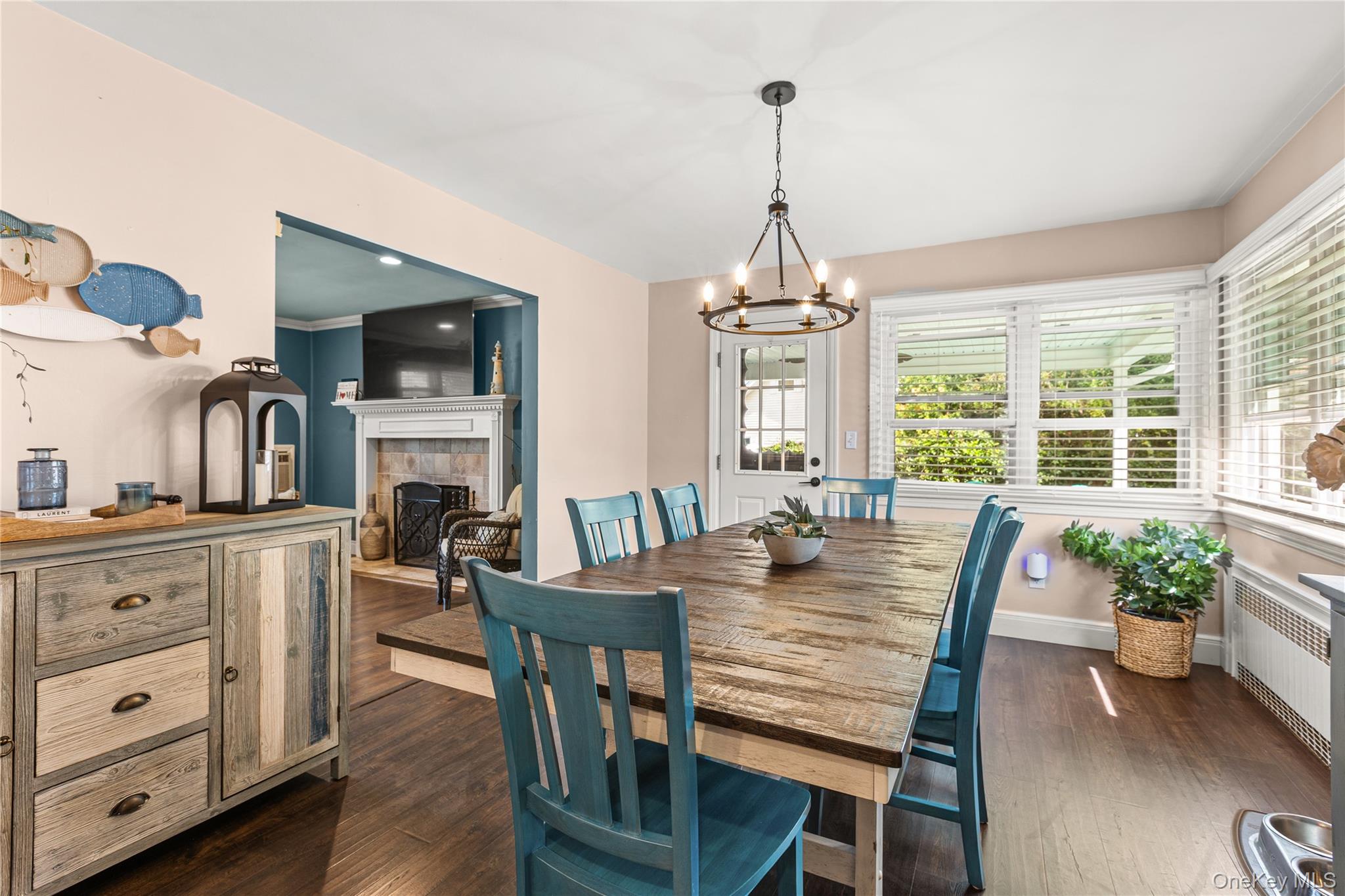 19 Gamecock Lane, Babylon, NY 11702