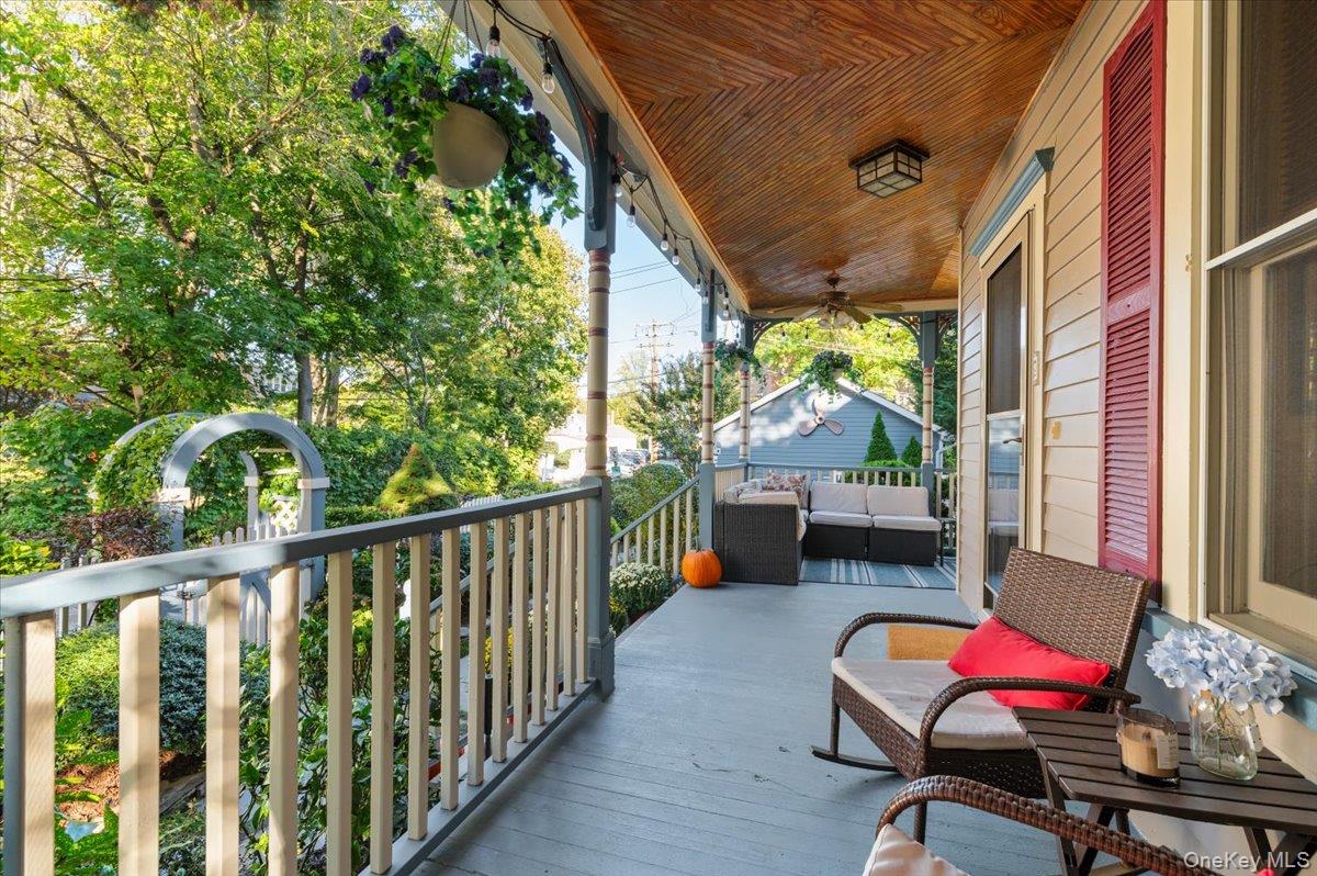 9 Maple Avenue, Sea Cliff, NY 11579