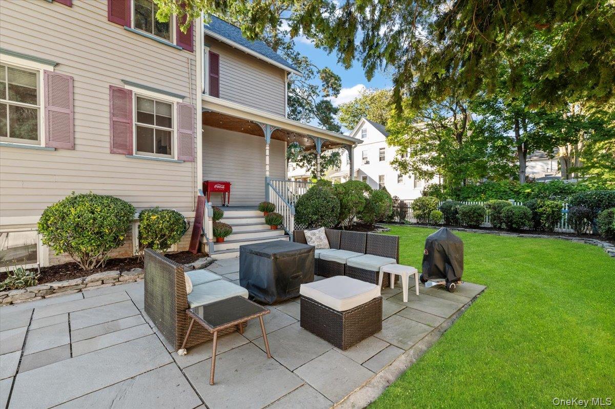 9 Maple Avenue, Sea Cliff, NY 11579