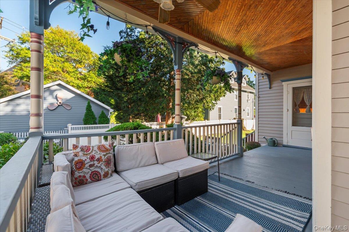 9 Maple Avenue, Sea Cliff, NY 11579