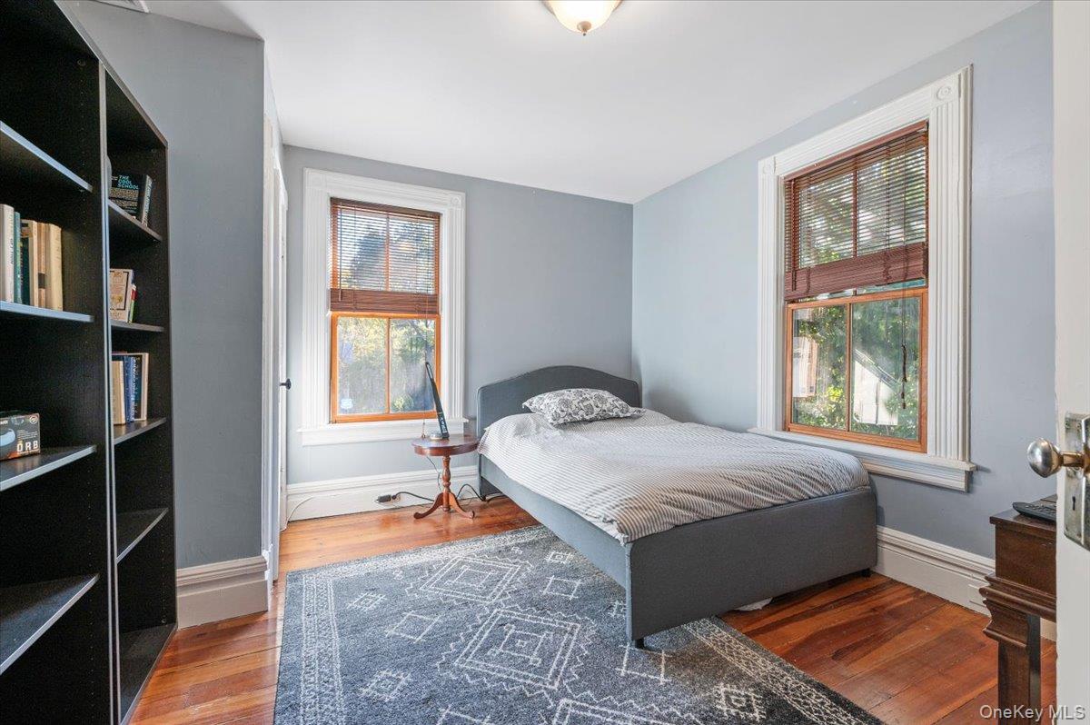 9 Maple Avenue, Sea Cliff, NY 11579