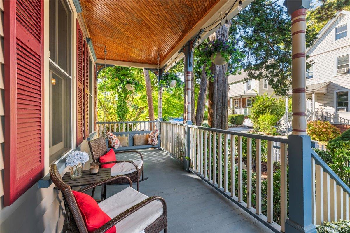 9 Maple Avenue, Sea Cliff, NY 11579